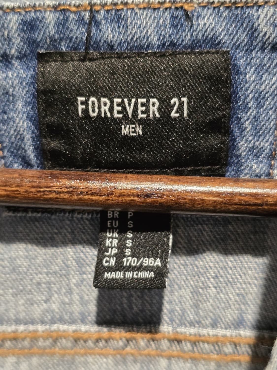 Distressed Denim Trucker Jacket 상품이미지6