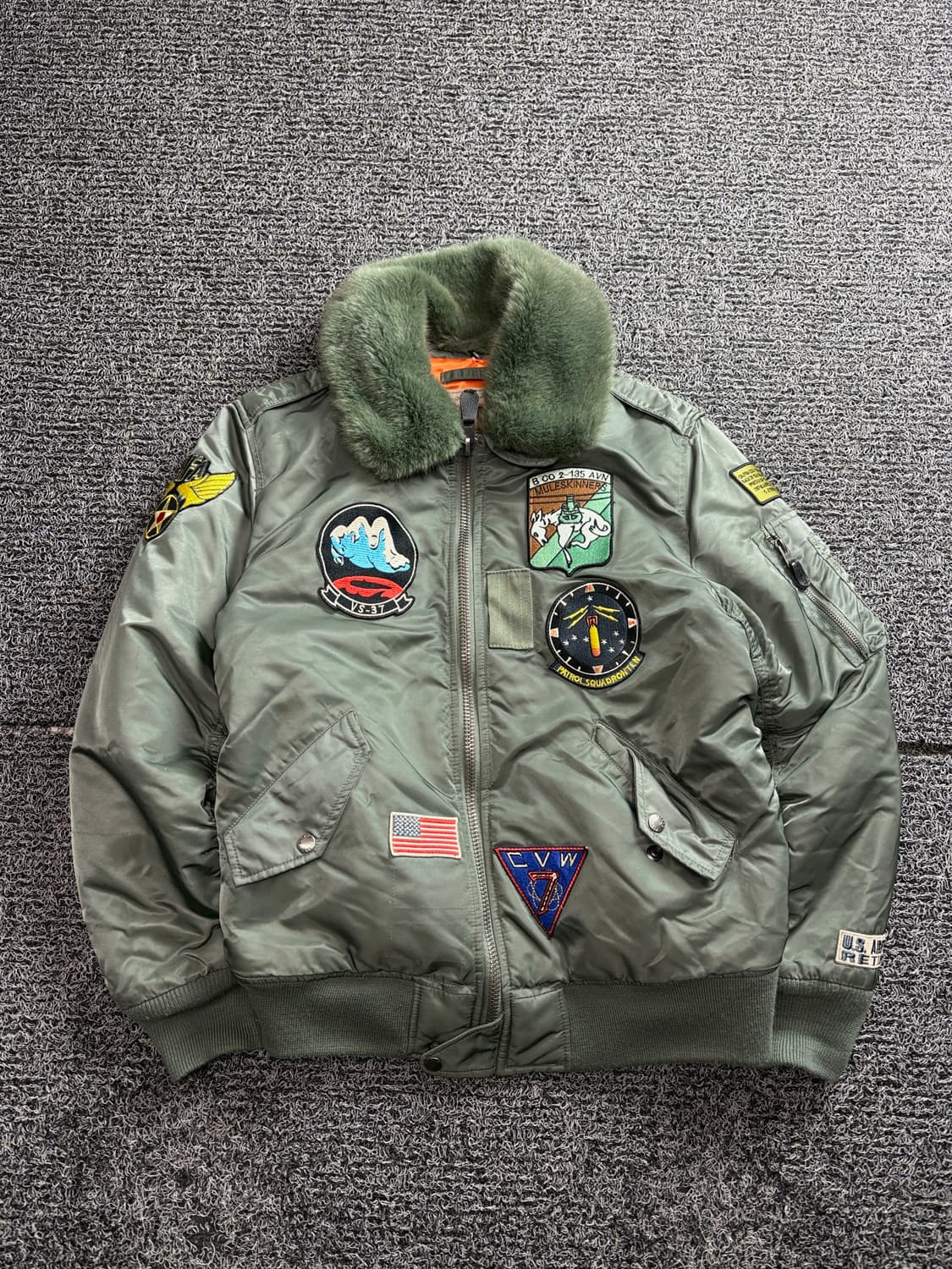 Xtonz 엑스톤즈 밀리터리 패치 퍼 MA-1 자켓 2643 상품이미지2