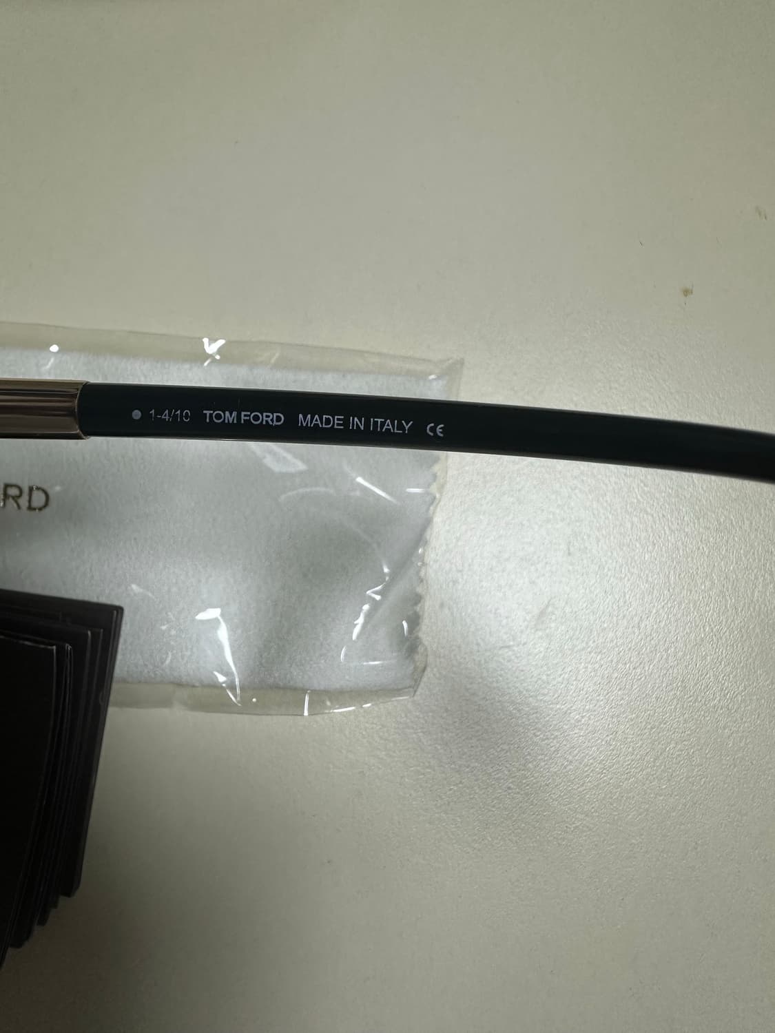 톰포드 선글라스 TOM FORD TF134 Rodrigo 01N 상품이미지3