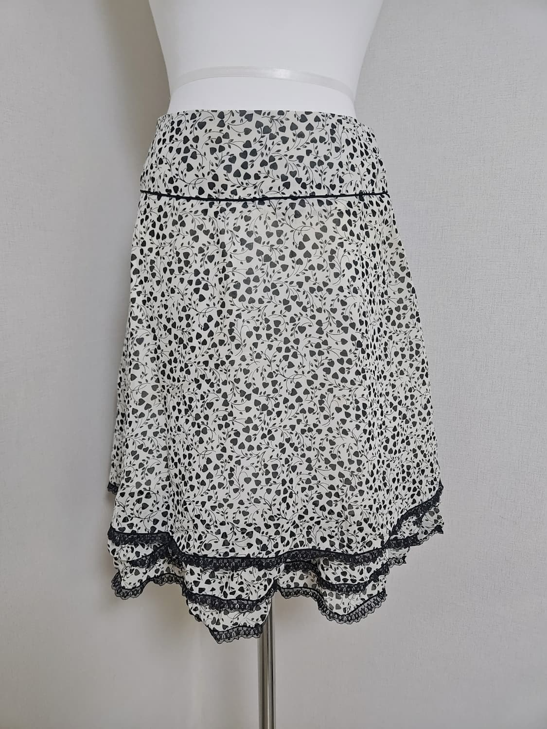 하트 레이스 미디 스커트 치마 상품이미지1