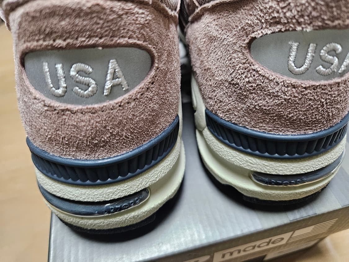 뉴발란스 Kith 990v2 rose 상품이미지3