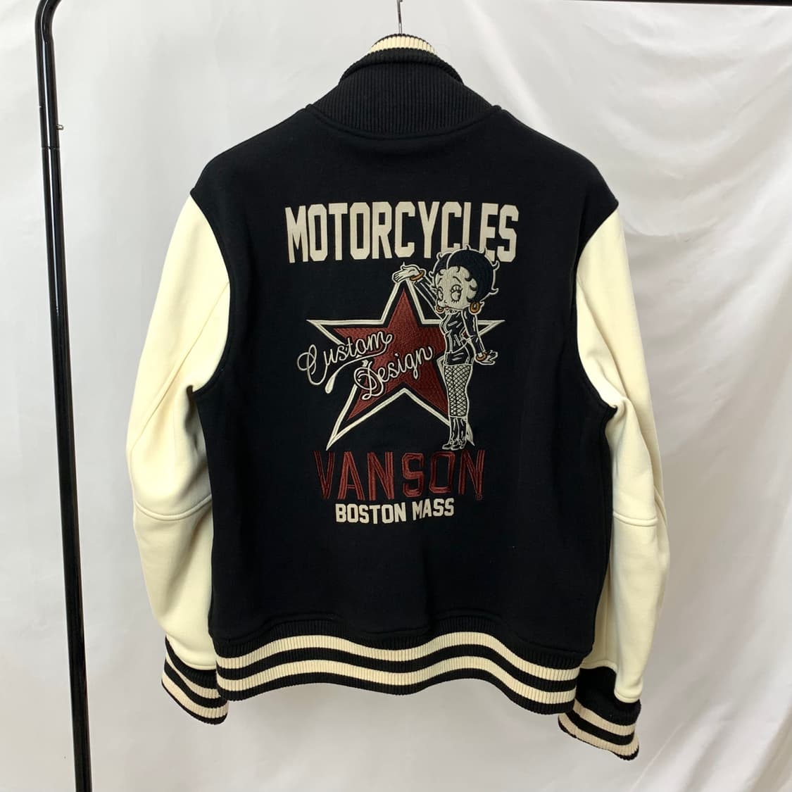 밴슨 레더 x 베티붑 바시티 자켓 상품이미지2