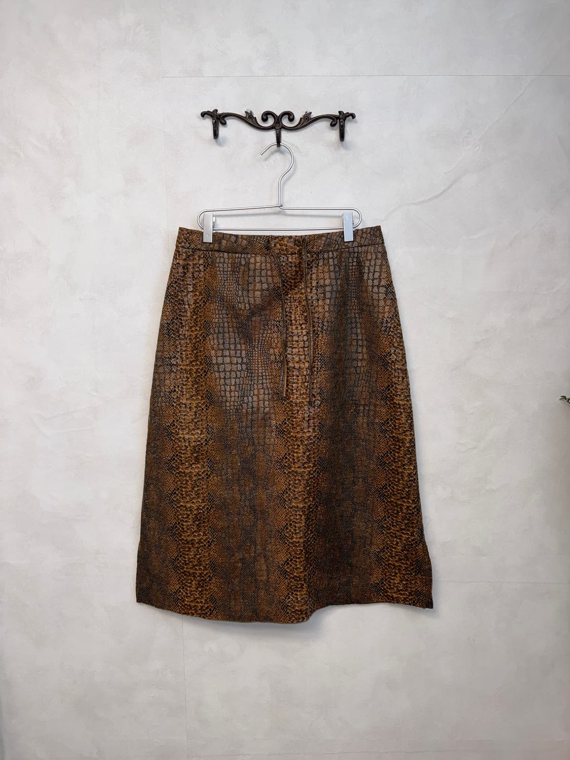 Brown gradient python slit midi skirt 상품이미지1