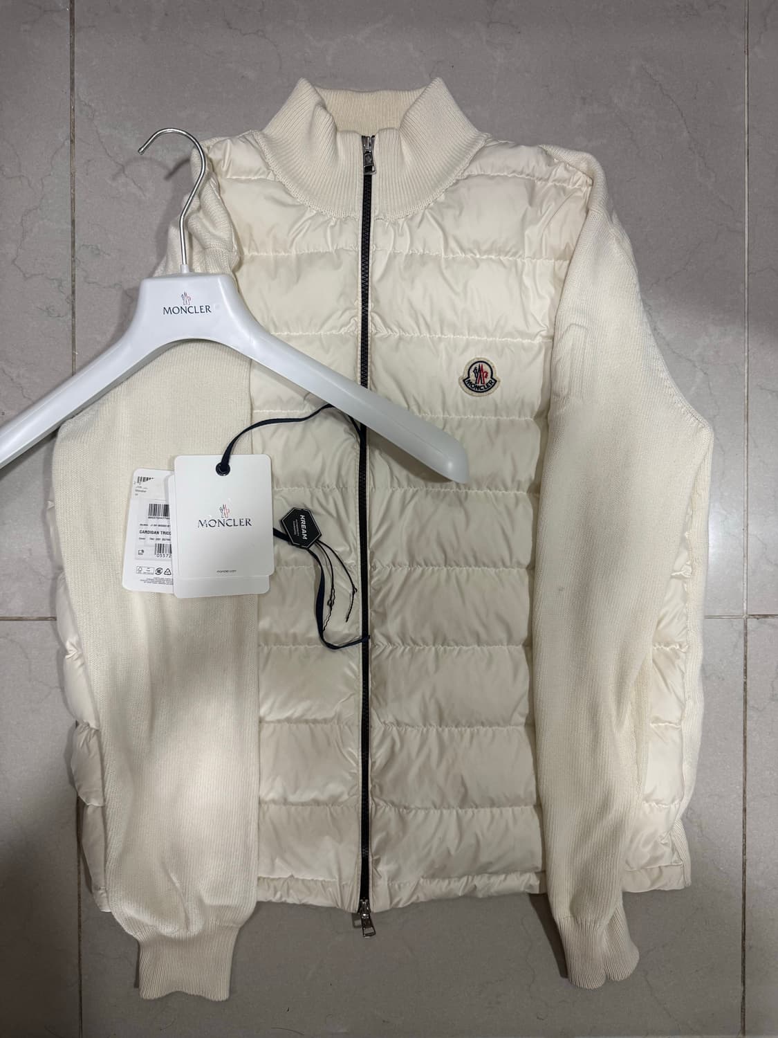 [당일출고,XL] 24FW 몽클레어 화이트 니트패딩 상품이미지1