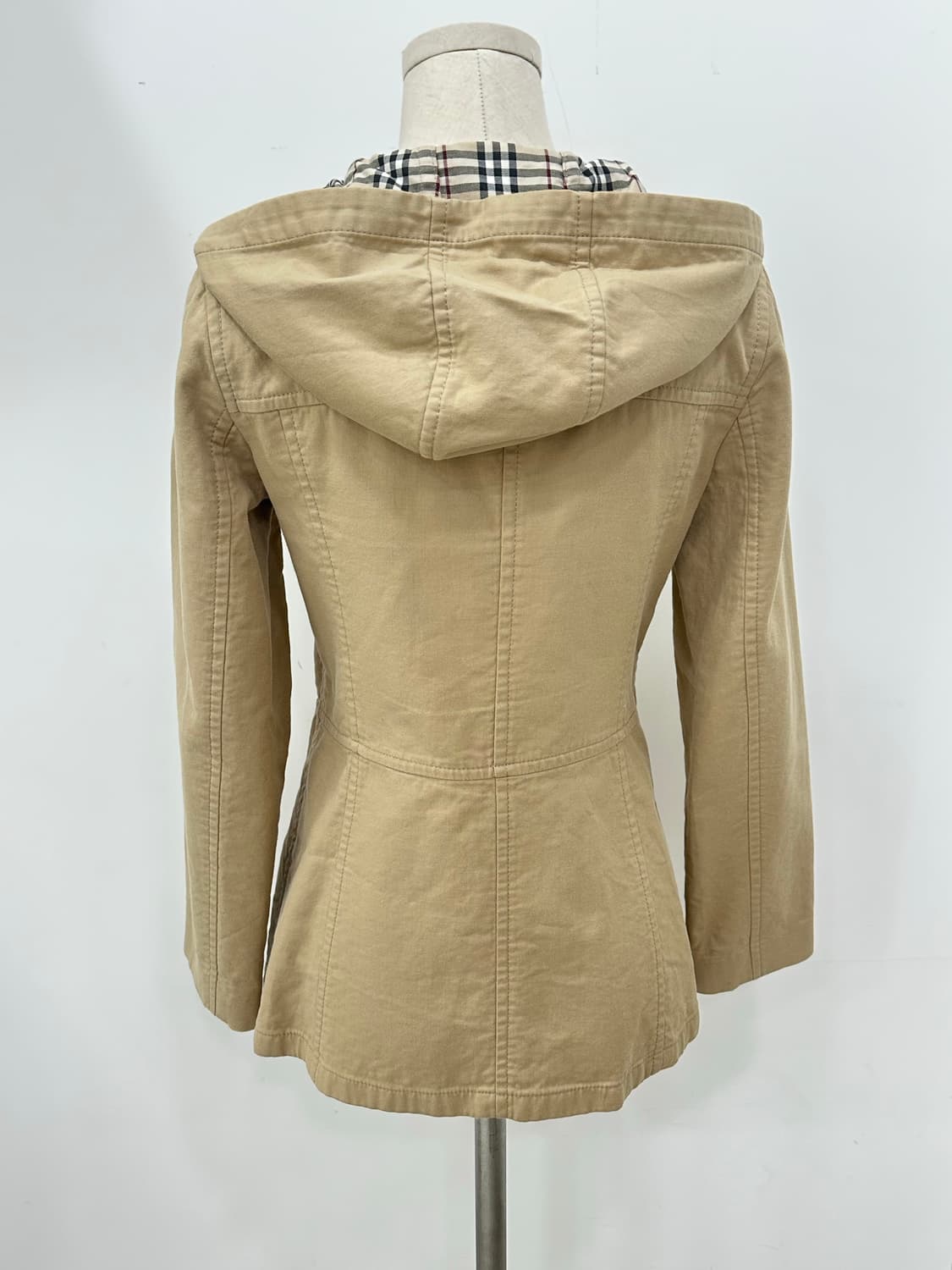 버버리 런던 블루라벨 후드 자켓 상품이미지3