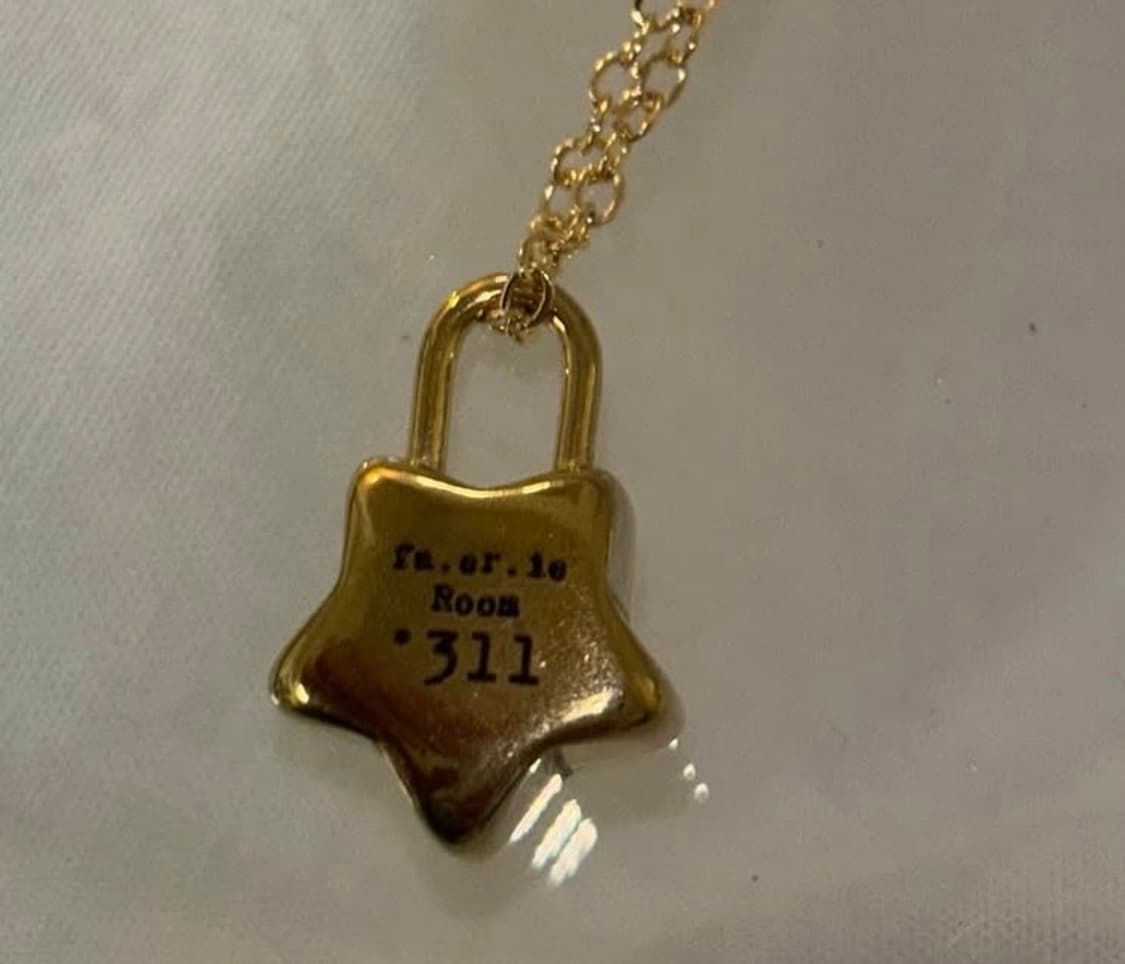 *실버 컬러 샵페어리 목걸이 상품이미지1