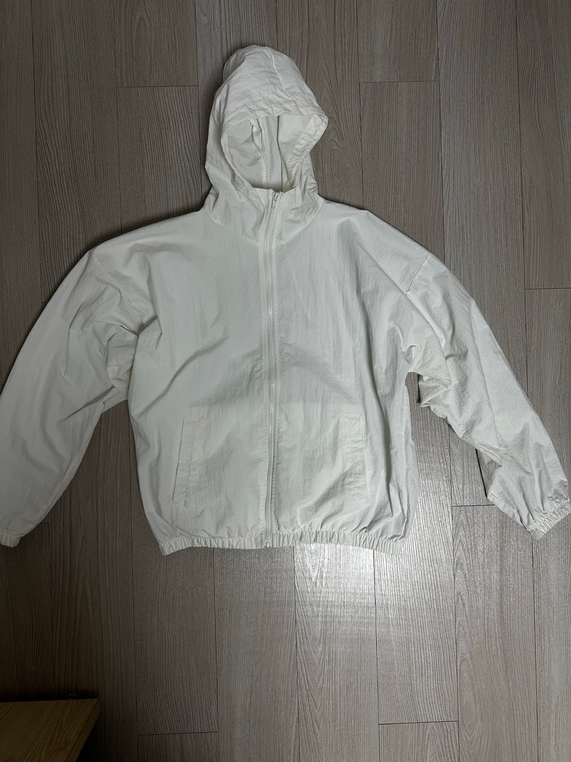 Yeezy 이지 바람막이 상품이미지1