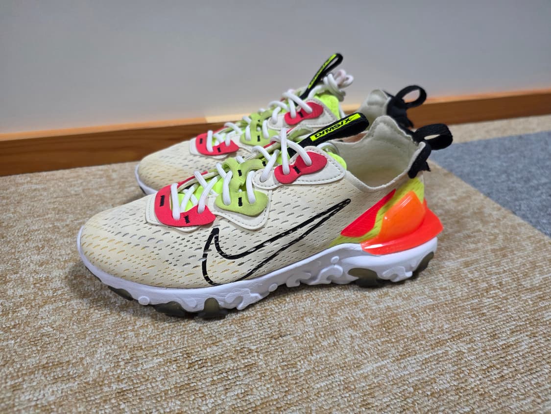 나이키 우먼스 리액트 비전 [250mm] 상품이미지3