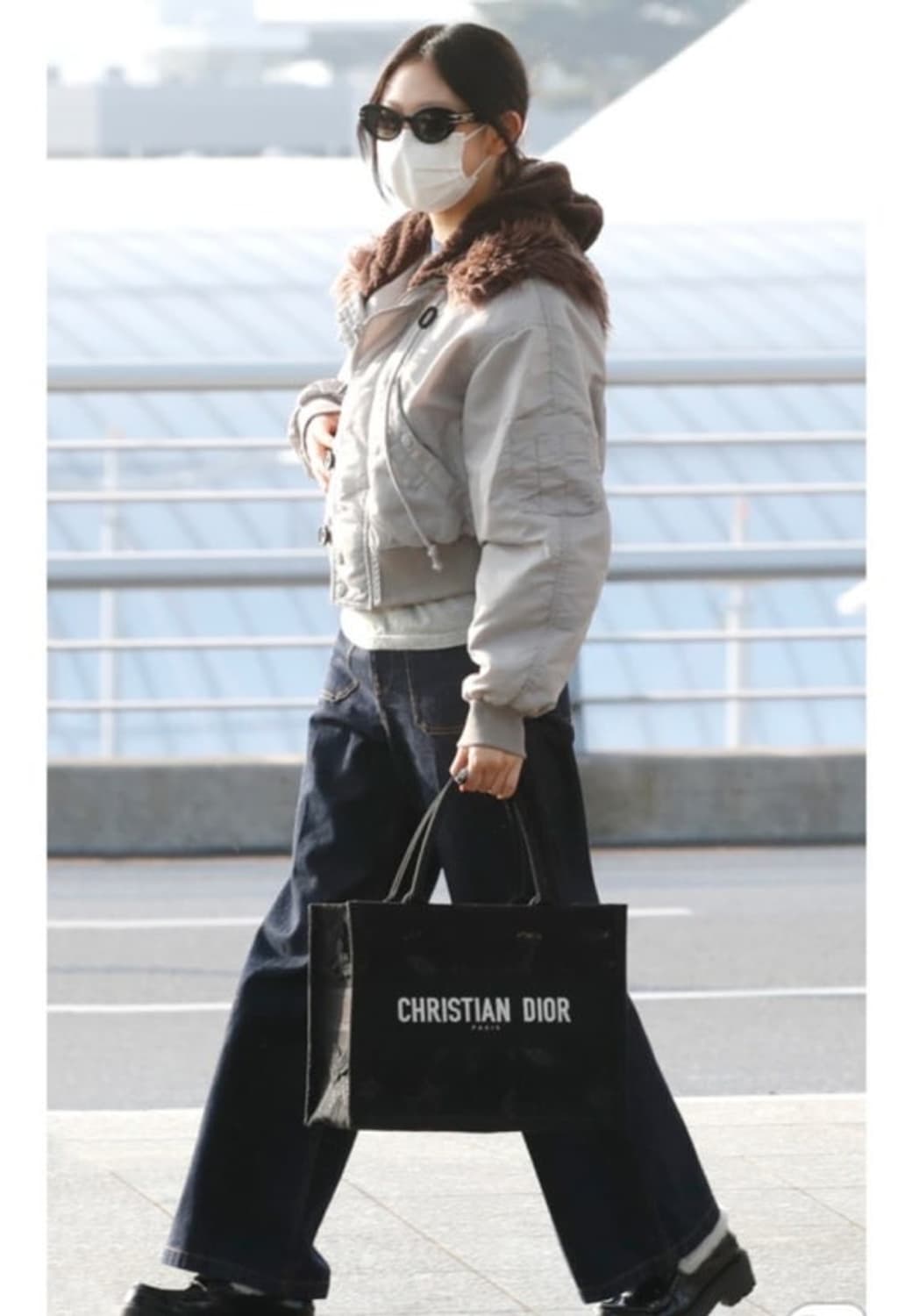 오픈와이와이 faux fur zipper hood ma1 뉴진스 해린 상품이미지2