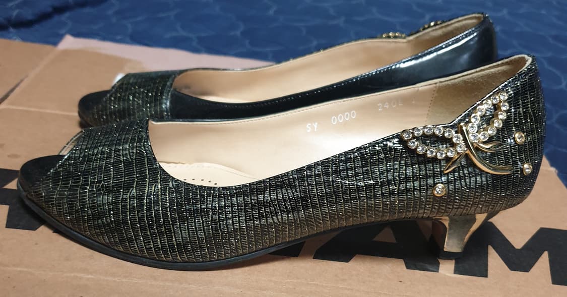 TANDY 웨이브 골드 글리터 큐빅장식 펌프스 (240) 굽:5cm 상품이미지2