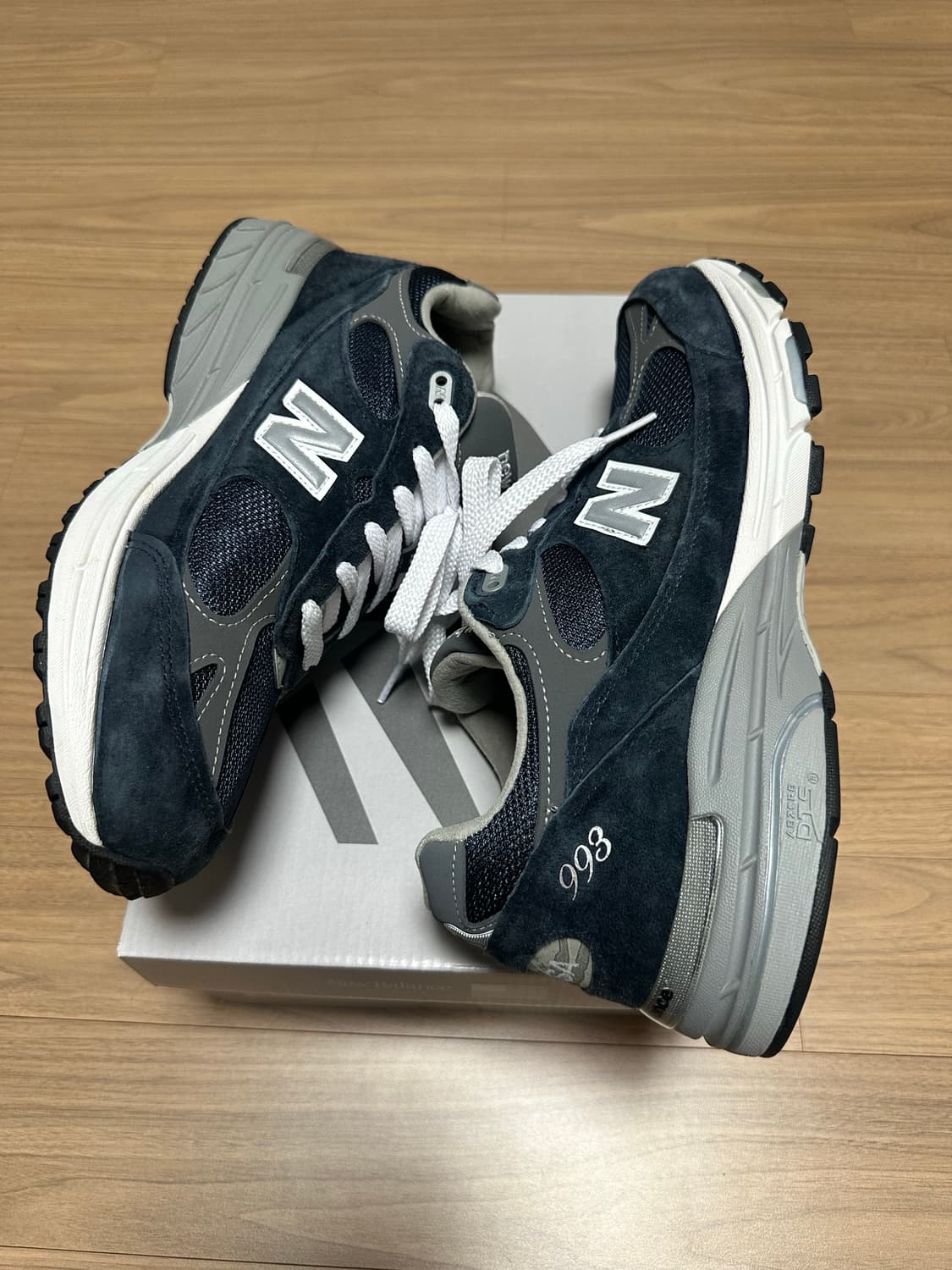 285 뉴발란스 993 네이비 mr993nv 상품이미지9