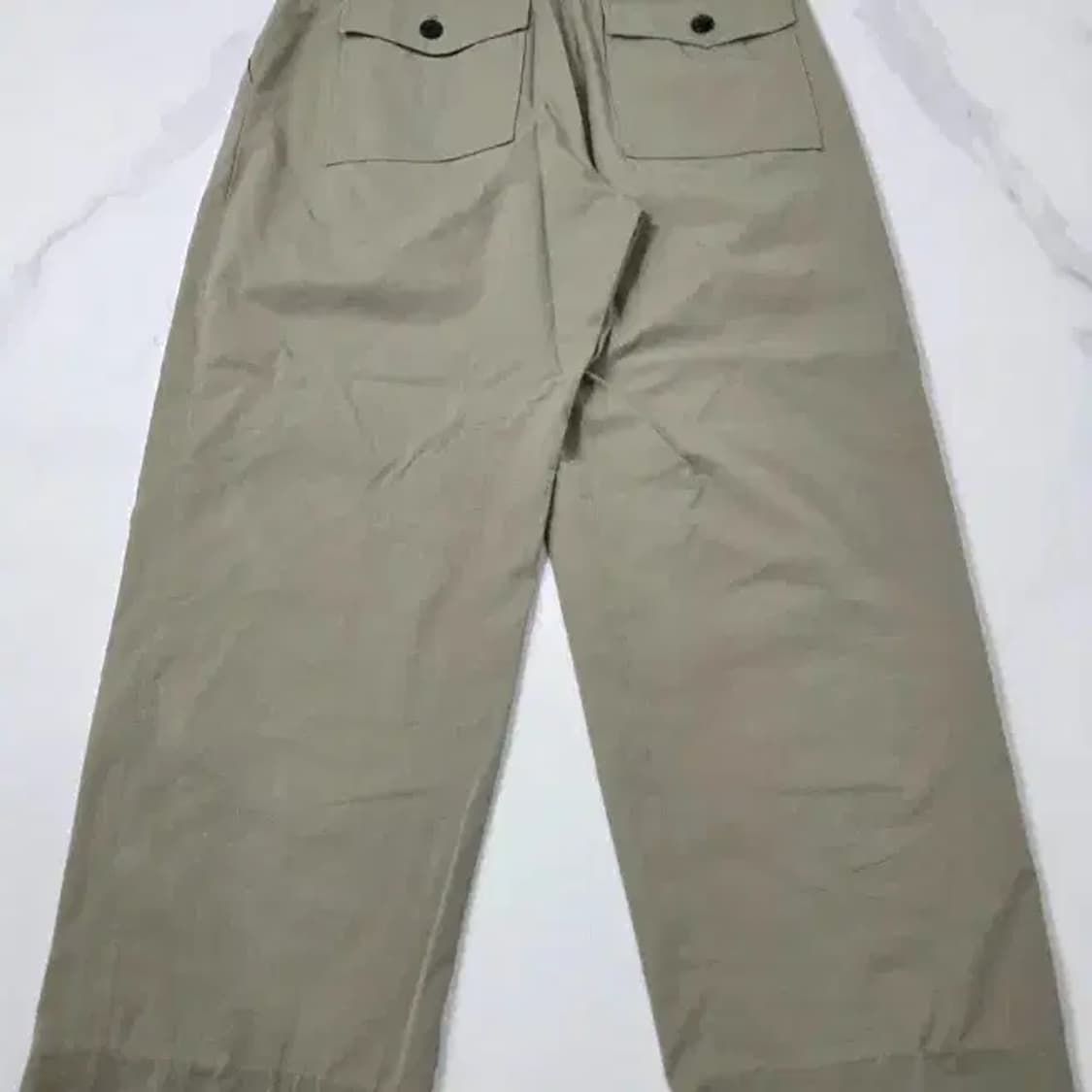 구호 베이지 핀턱 와이드 팬츠 상품이미지5