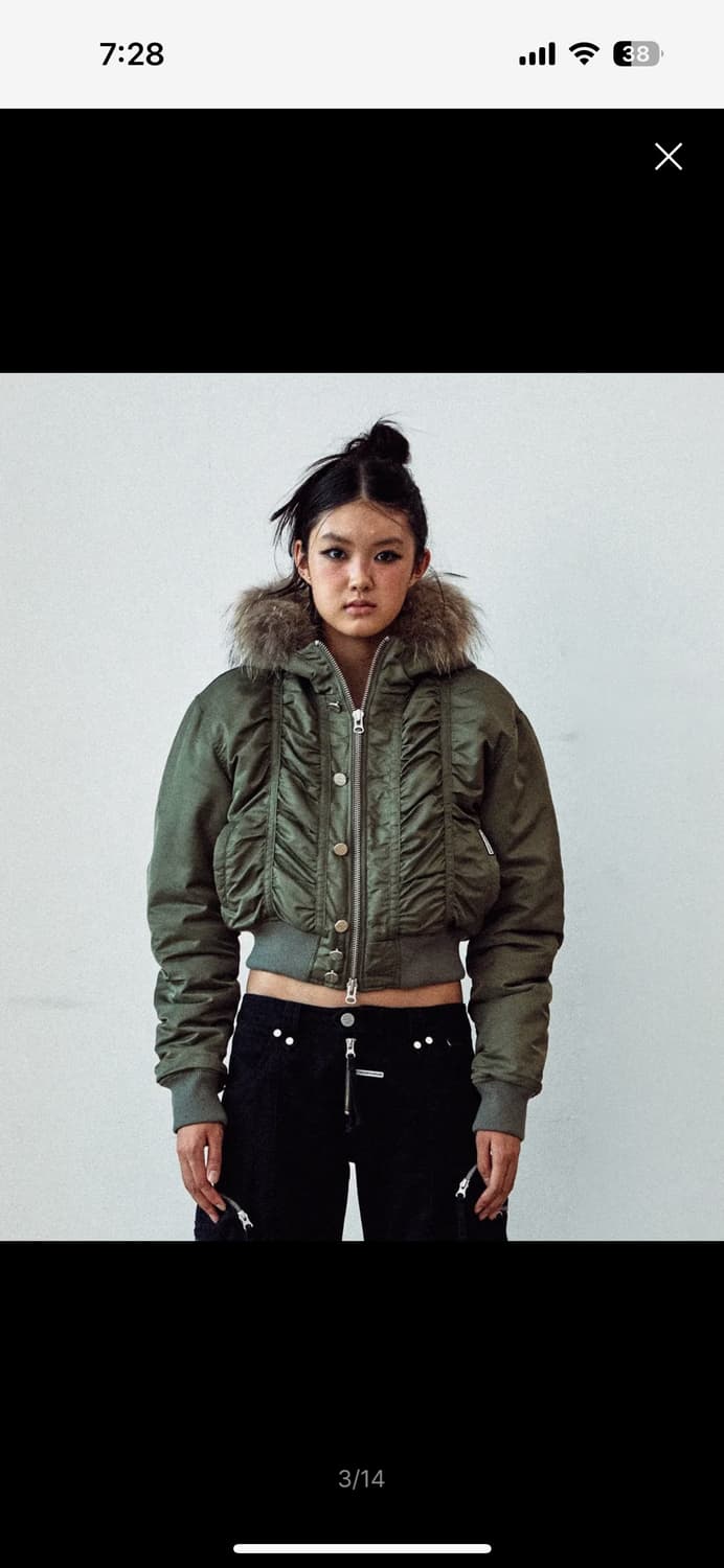 더바이닐하우스 퍼 후드 봄버자켓 상품이미지1