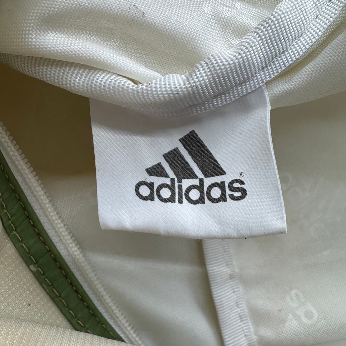 아디다스 Y2K 흰초 00s 올드스쿨 빅로고 크로스백 상품이미지8
