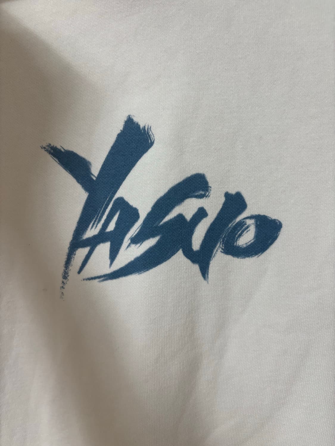 H&M x 리그오브레전드 야스오 흰색 후드티 상품이미지4