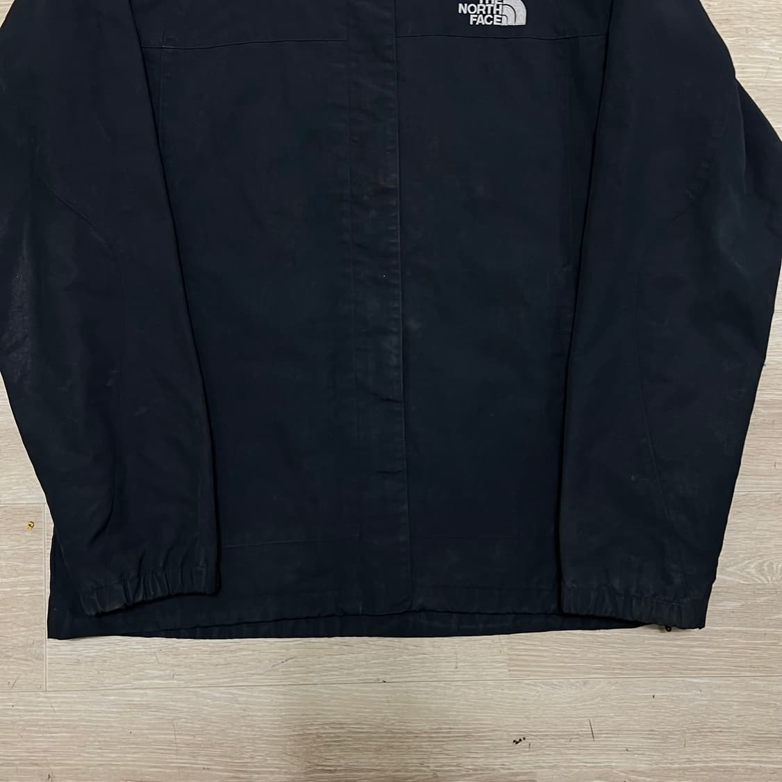 노스페이스 여성 하프돔 로고 바람막이 후드자켓 [블랙] S/90 상품이미지3