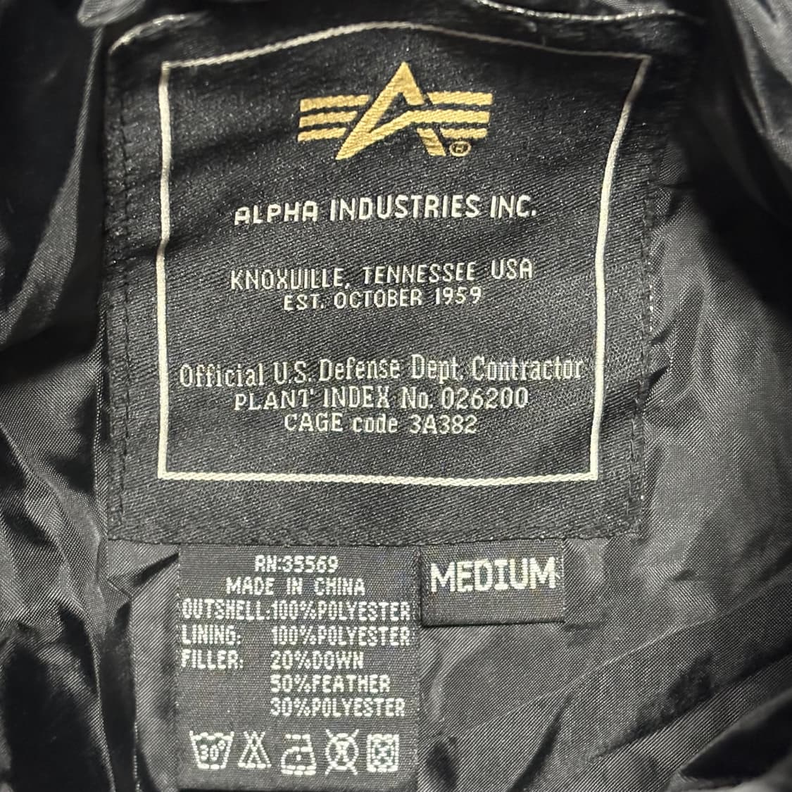 Alpha Industries 패치 다운 블랙 패딩 상품이미지3