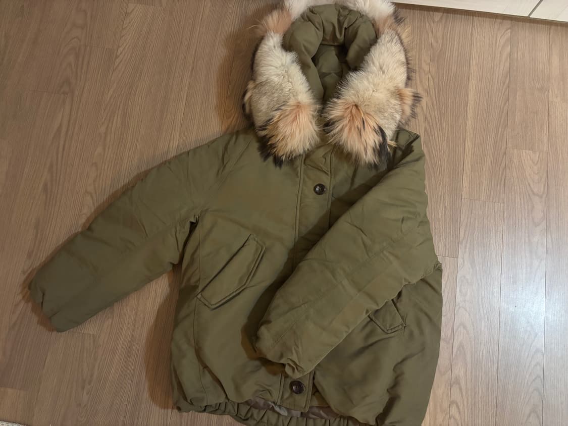 상태최상 지컷 빅사가퍼 구스다운 야상형 중기장 패딩 55(66가능) 상품이미지1