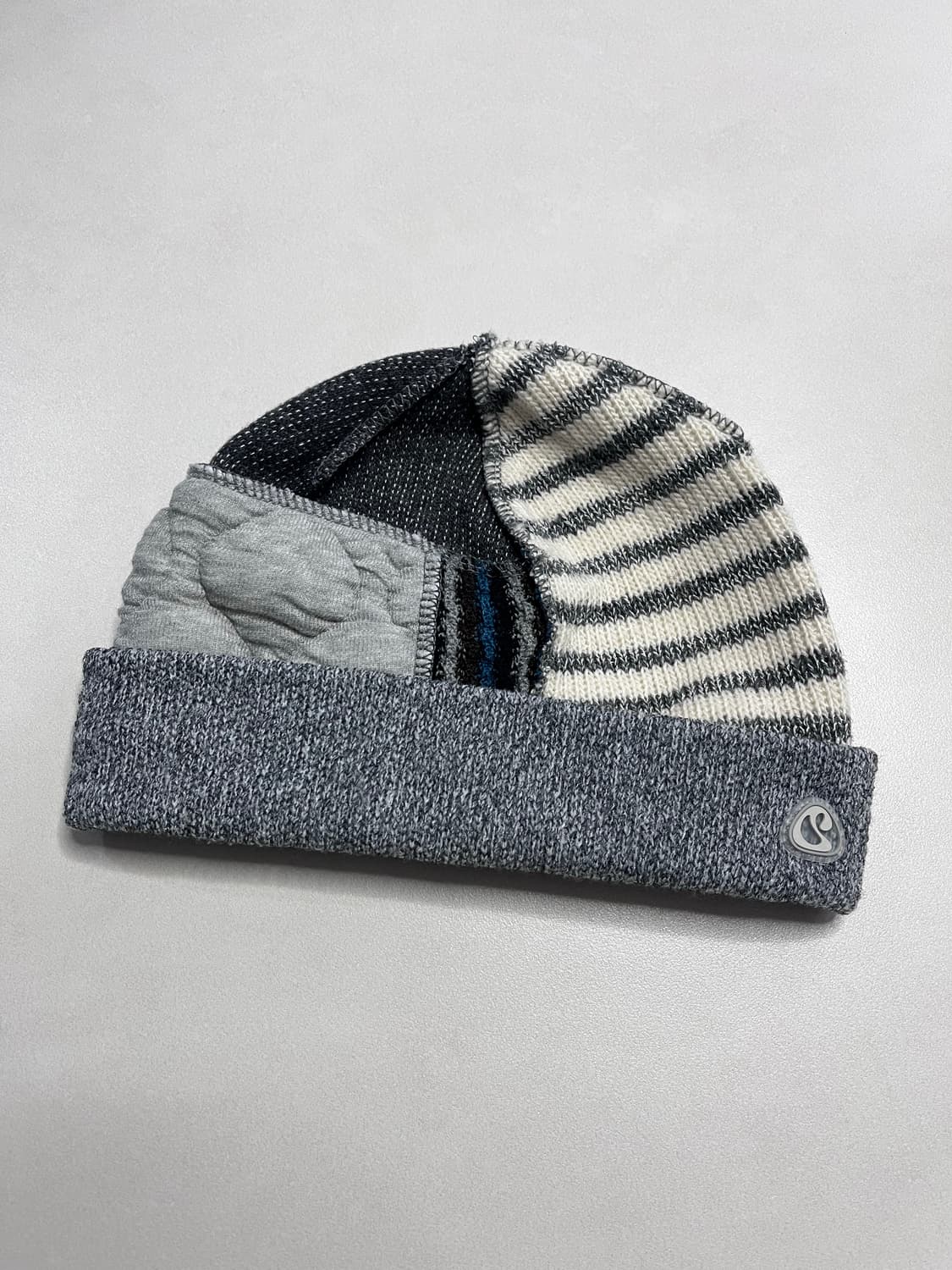 COYSEIO 코이세이오 패치워크 비니 그레이 상품이미지1