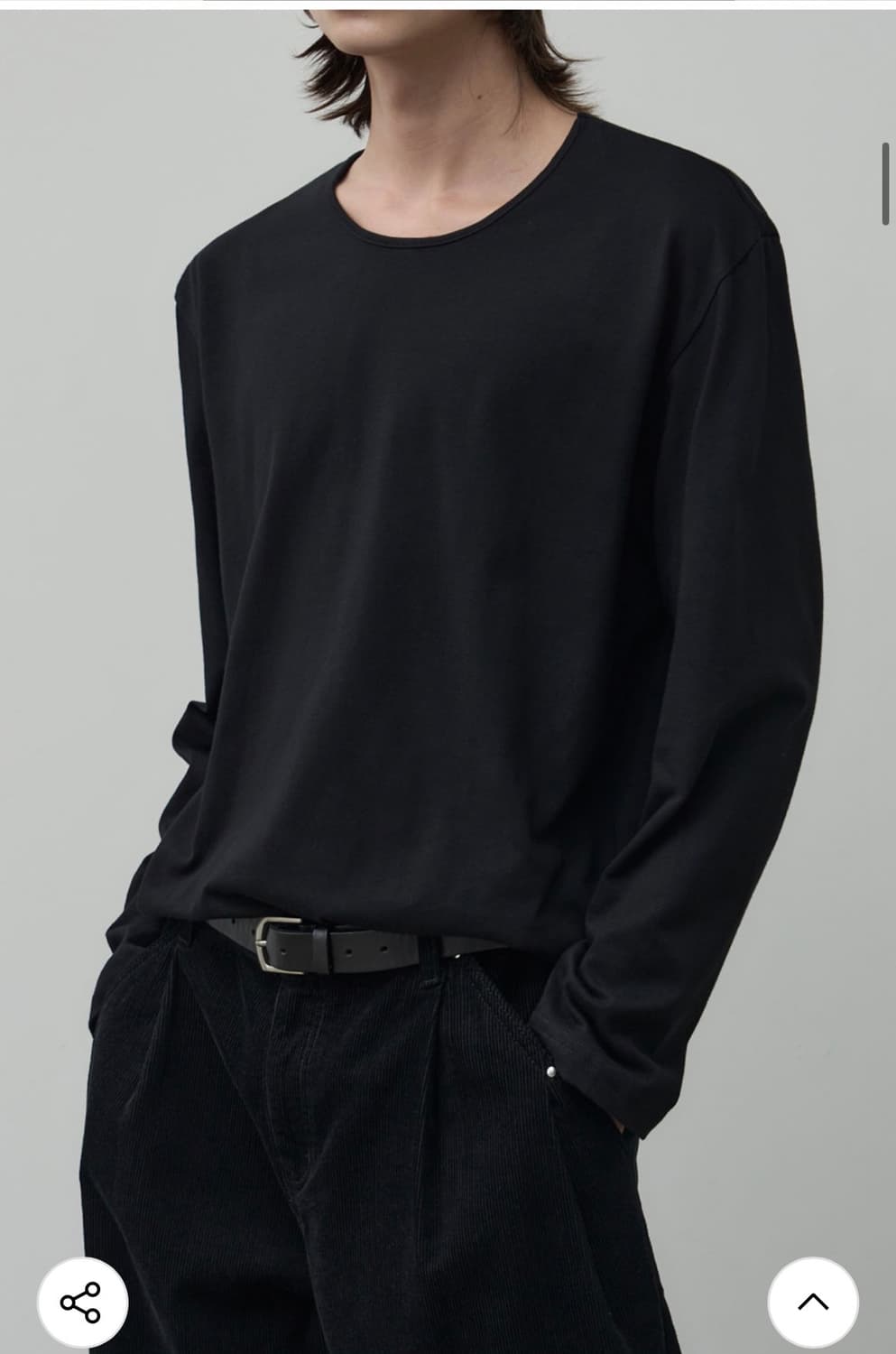 (새상품)(L) 알리스 플루이드 U넥 크롭 롱 슬리브 티셔츠 BLACK 상품이미지5