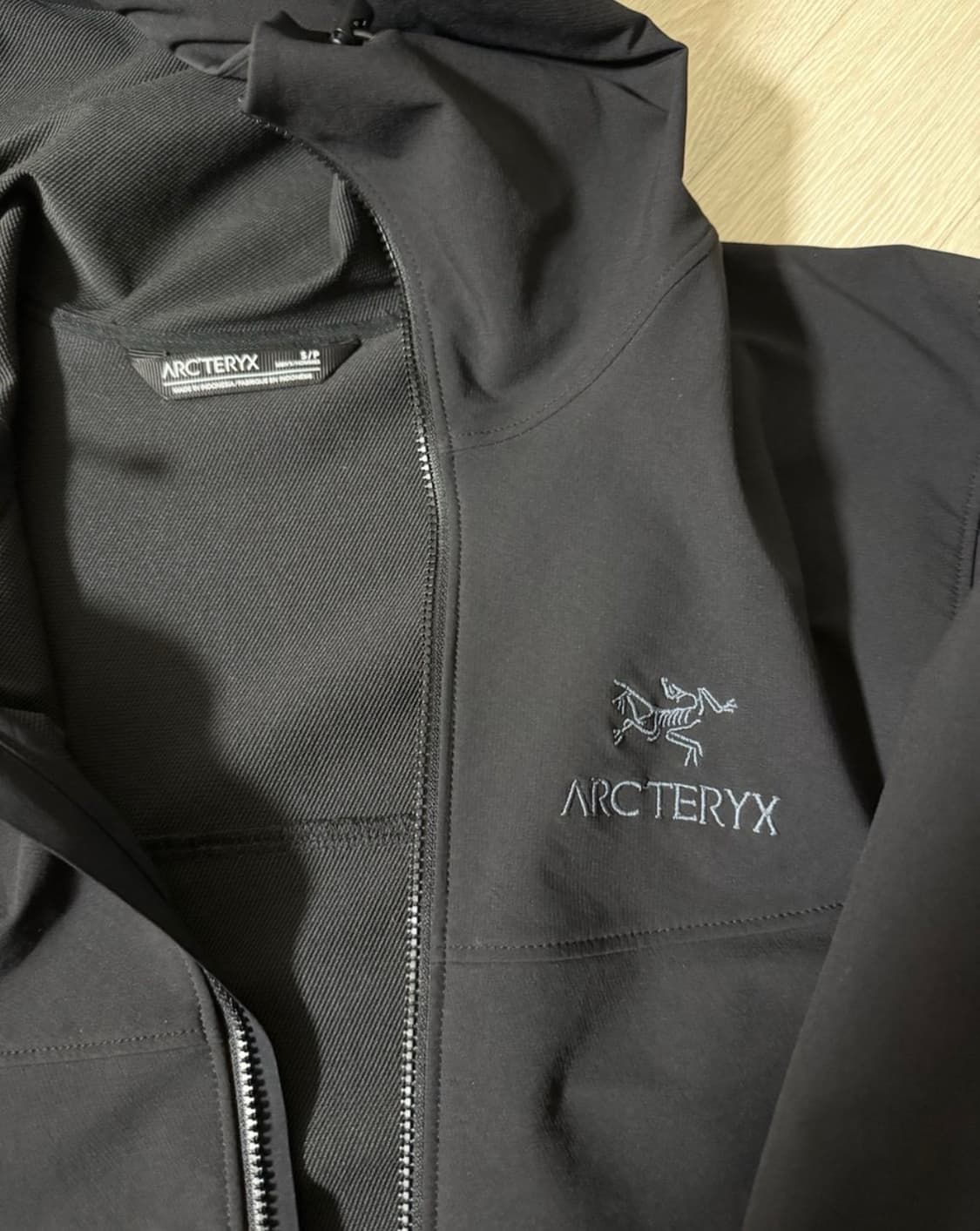 아크테릭스 감마 바람막이 상품이미지2