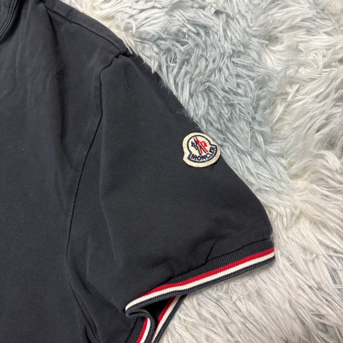 [L Size] 몽클레어 슬림핏 반팔 상품이미지4