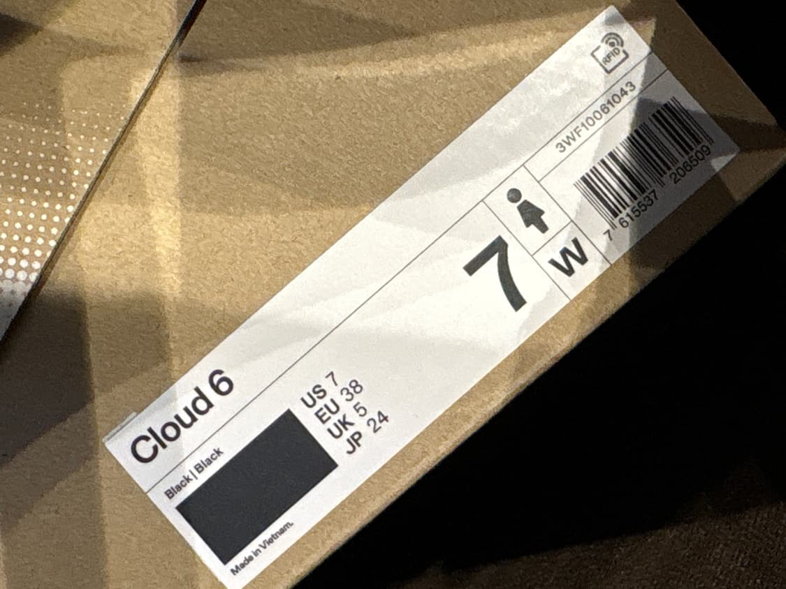 온러닝 클라우드6 블랙 240 US7 EU38 UK5 크림구매 새상품 상품이미지2