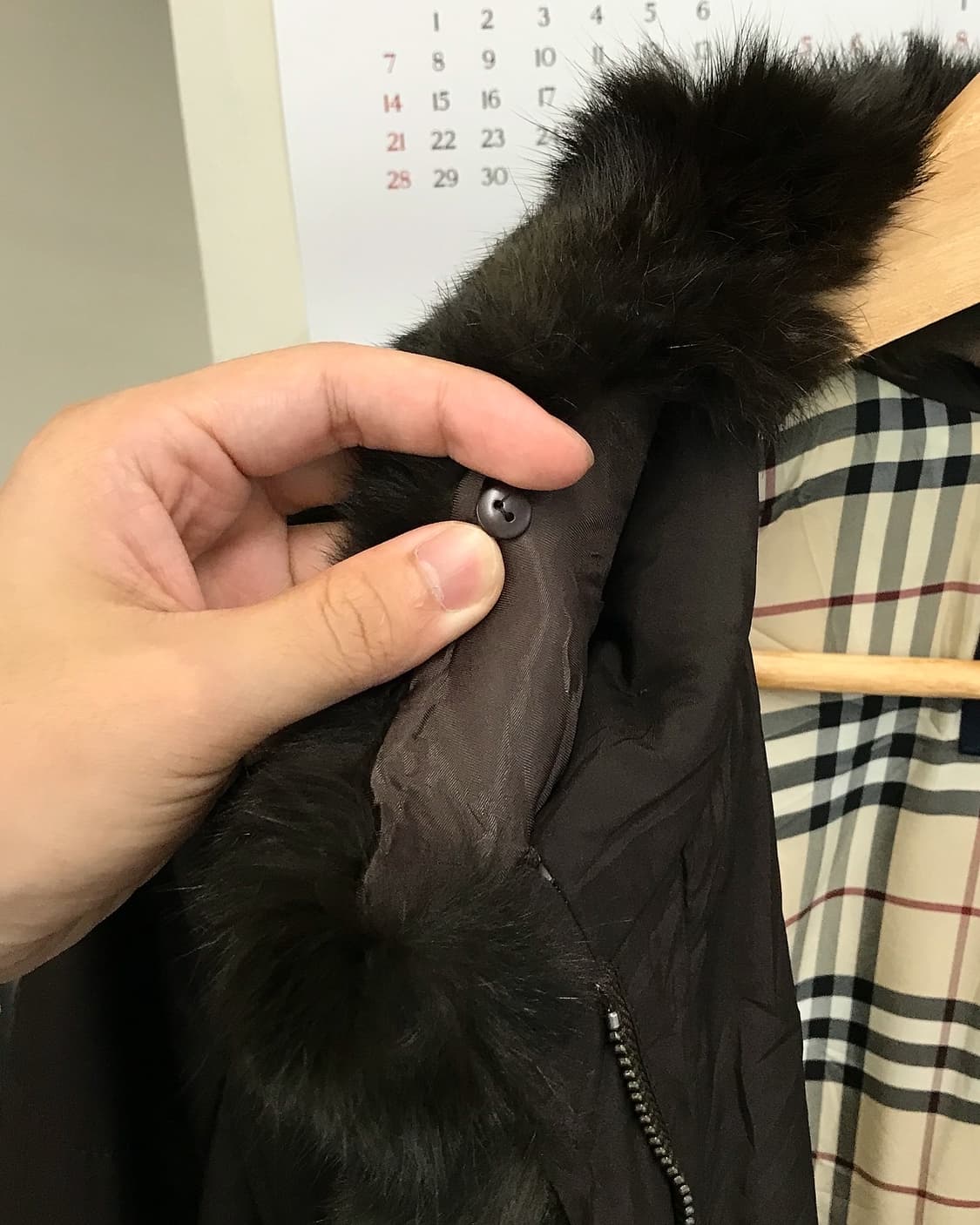 버버리 퍼 누빔 코트 상품이미지4