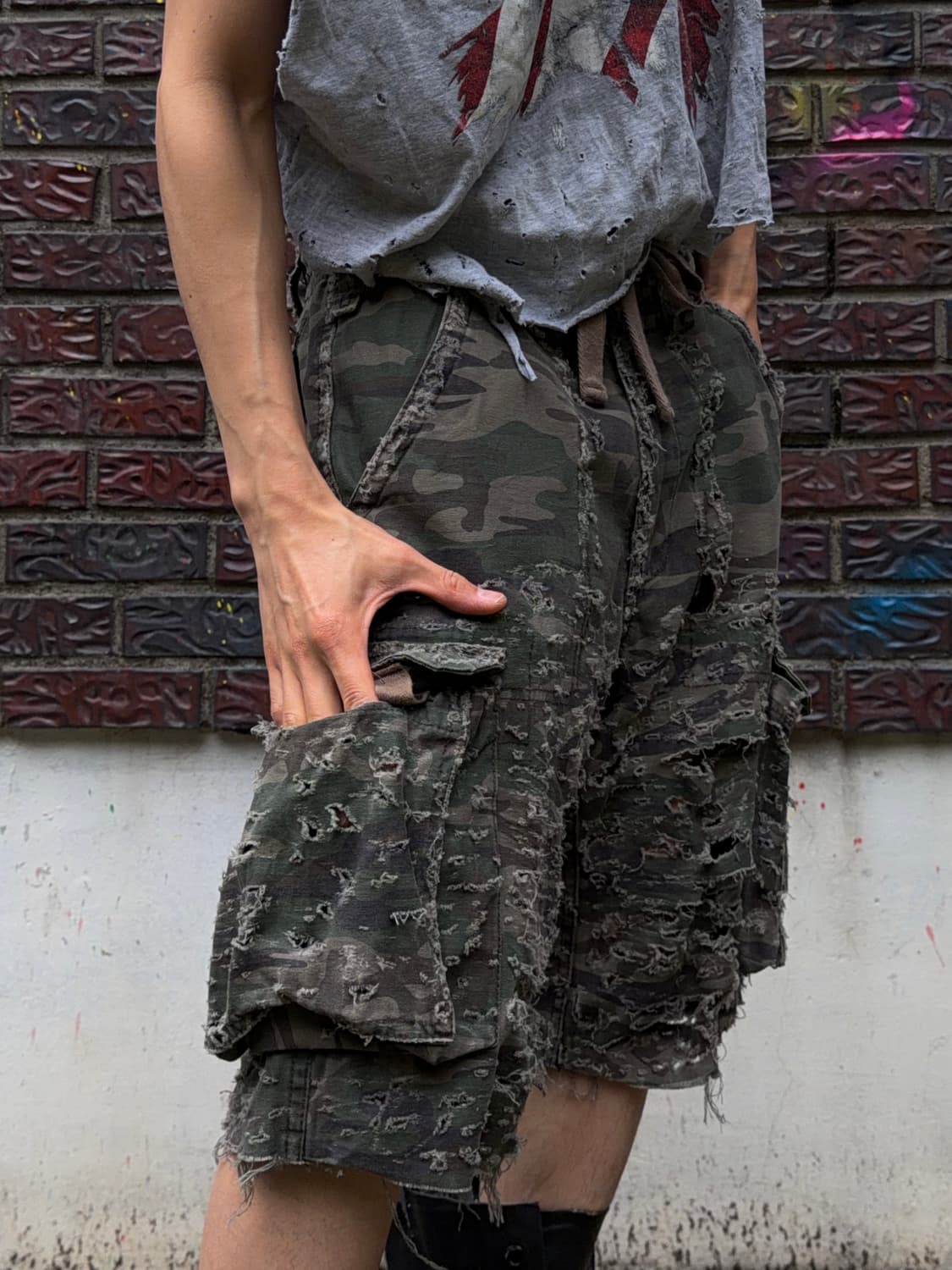 "인져드" 올오버 디스트레스 카고 쇼츠 상품이미지6