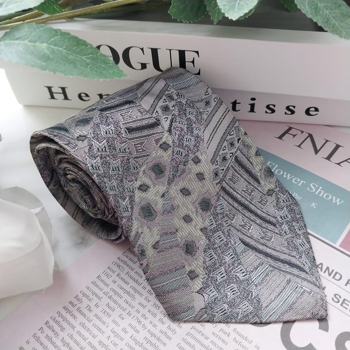 겐조 실크 그레이 지오메트릭 넥타이 9cm A~B등급 K1090
 상품이미지3