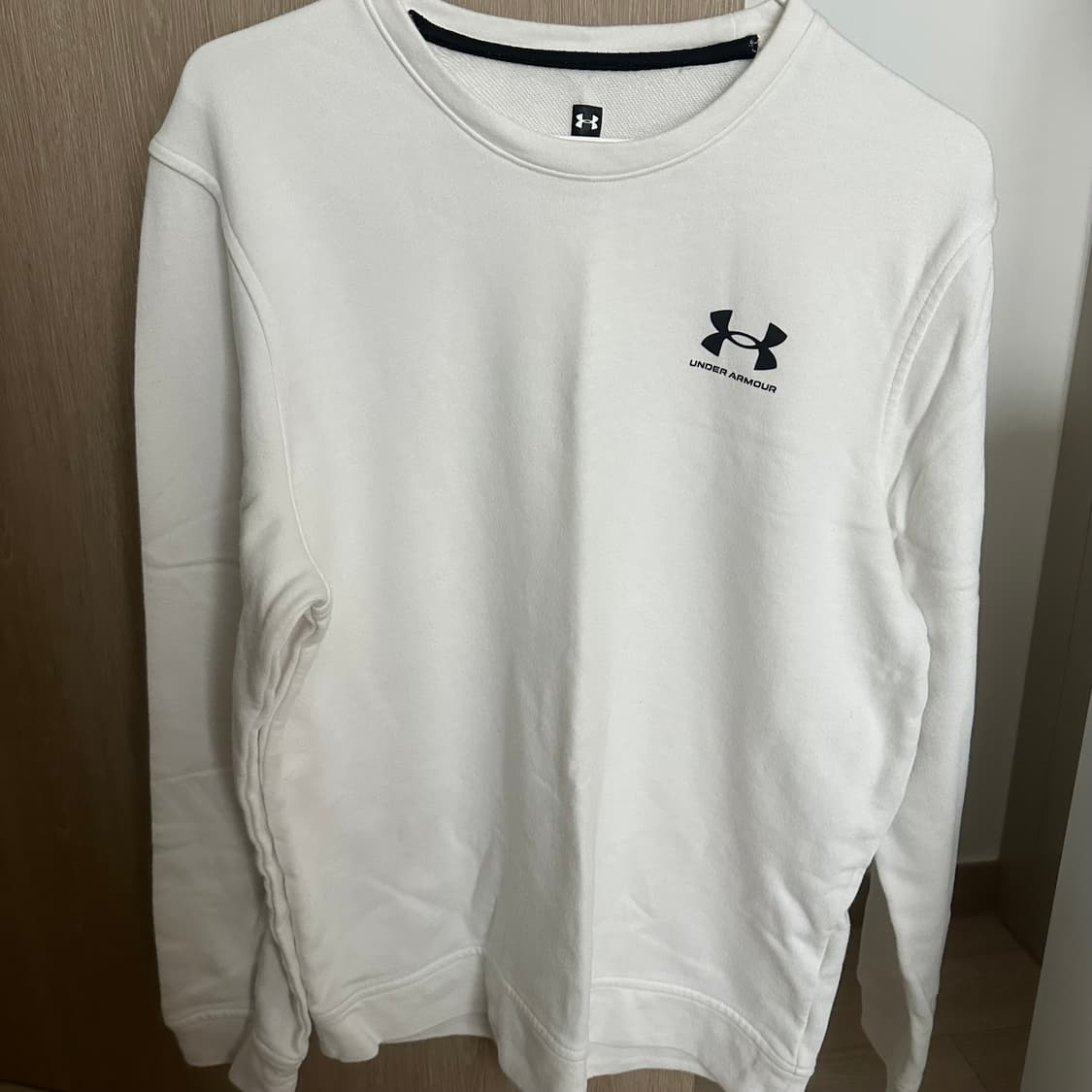 언더아머 맨투맨 롱슬리브 긴팔티 상품이미지1