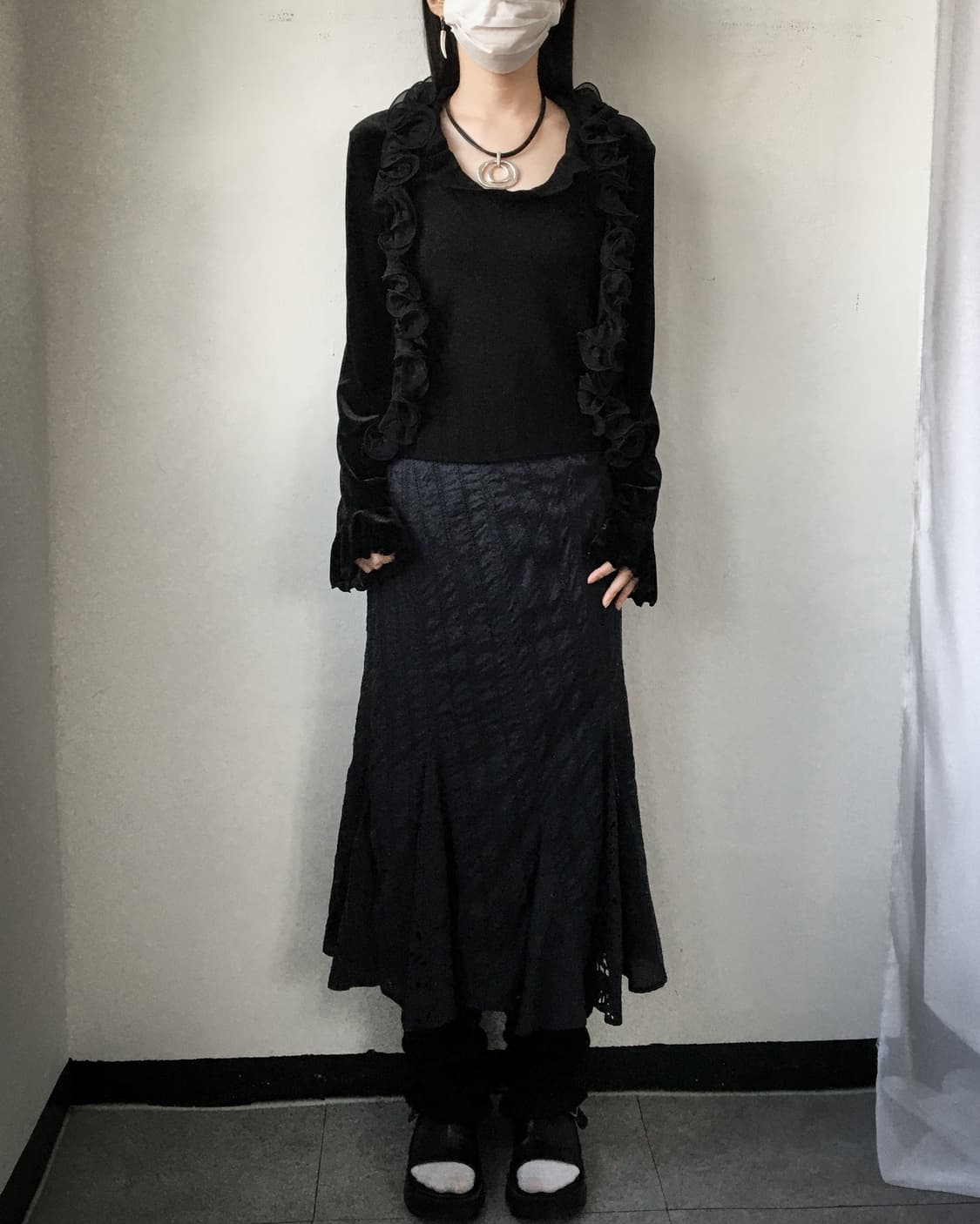 Ruffle point velvet cardigan 상품이미지4