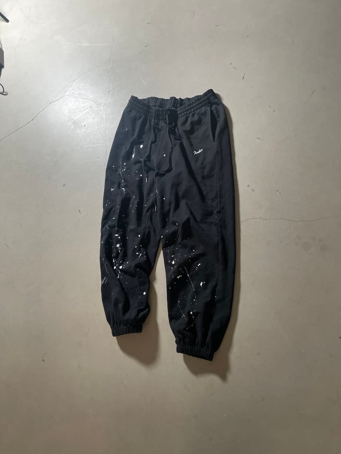 넘버나인 Paint Detail Sweat Pants 상품이미지1
