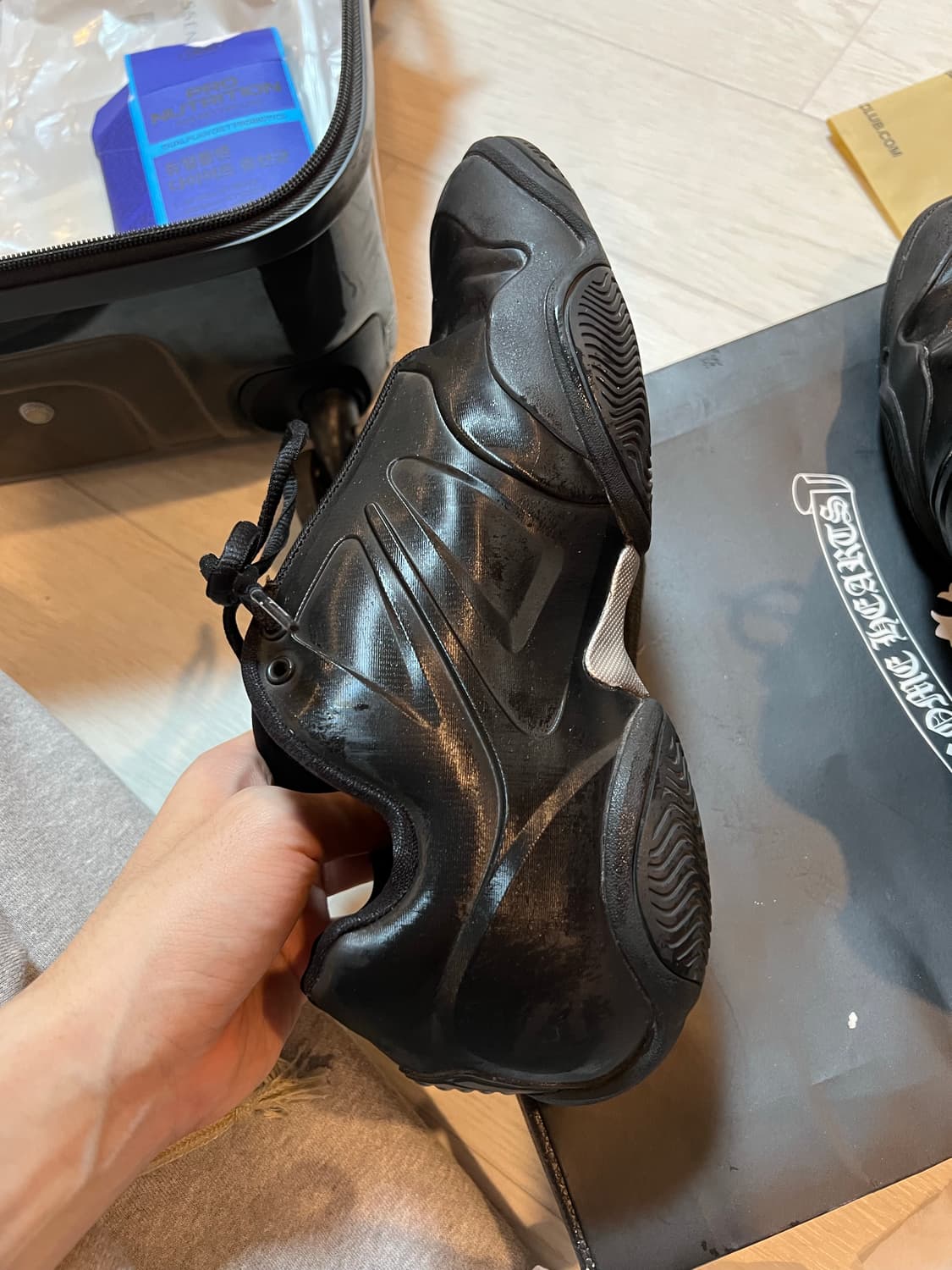 나이키 슈프림 에어 줌 코즈포짓 블랙 275 상품이미지4