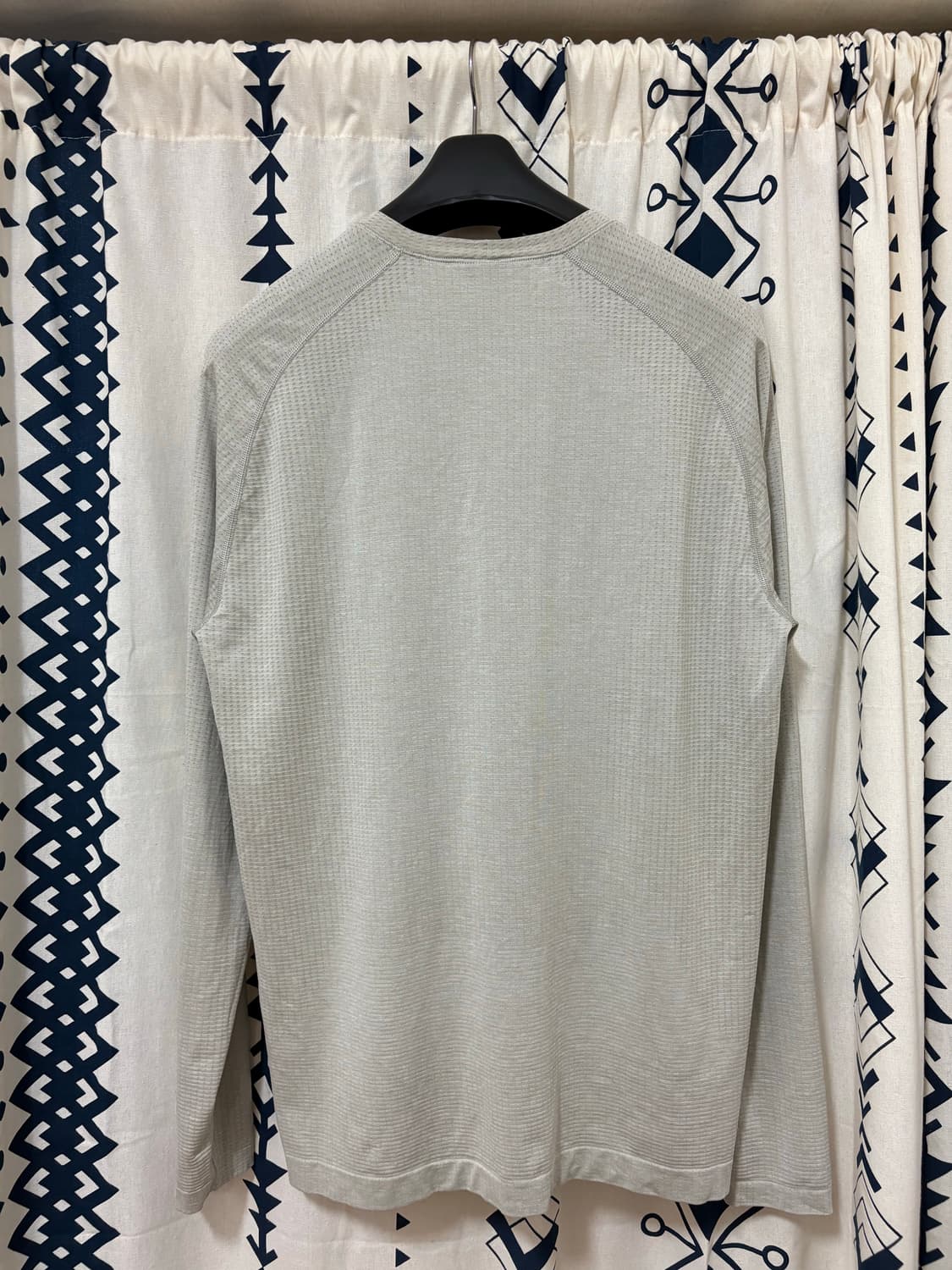 룰루레몬 메탈 멘트 테크 롱슬리브 셔츠 상품이미지4