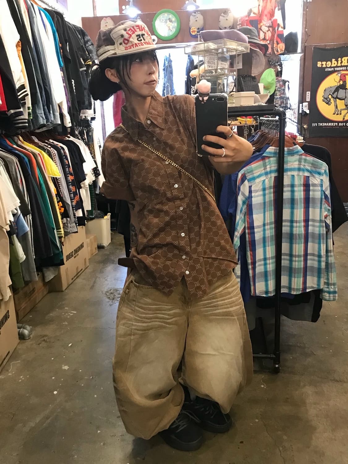 < Stussy Brown Full Logo Shirt > 상품이미지4