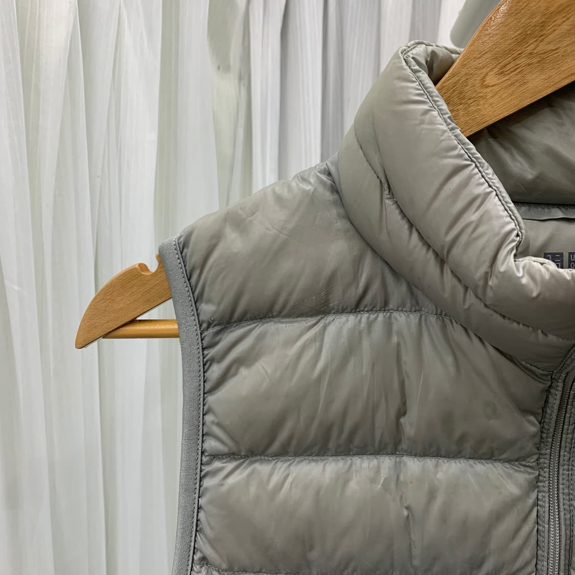 유니클로 UNIQLO 다운 경량 패딩 조끼 1699 상품이미지2