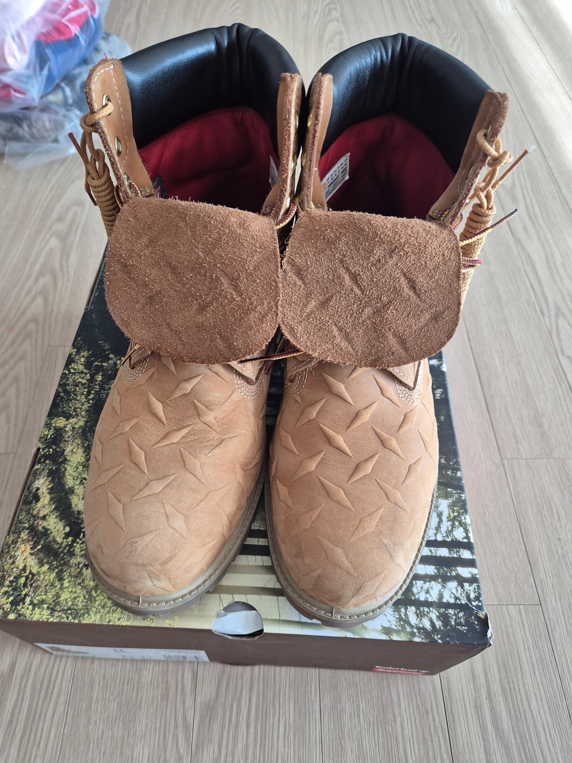 [290]팀버랜드 x 슈프림 다이아몬드 플레이트 6인치 부츠  상품이미지2