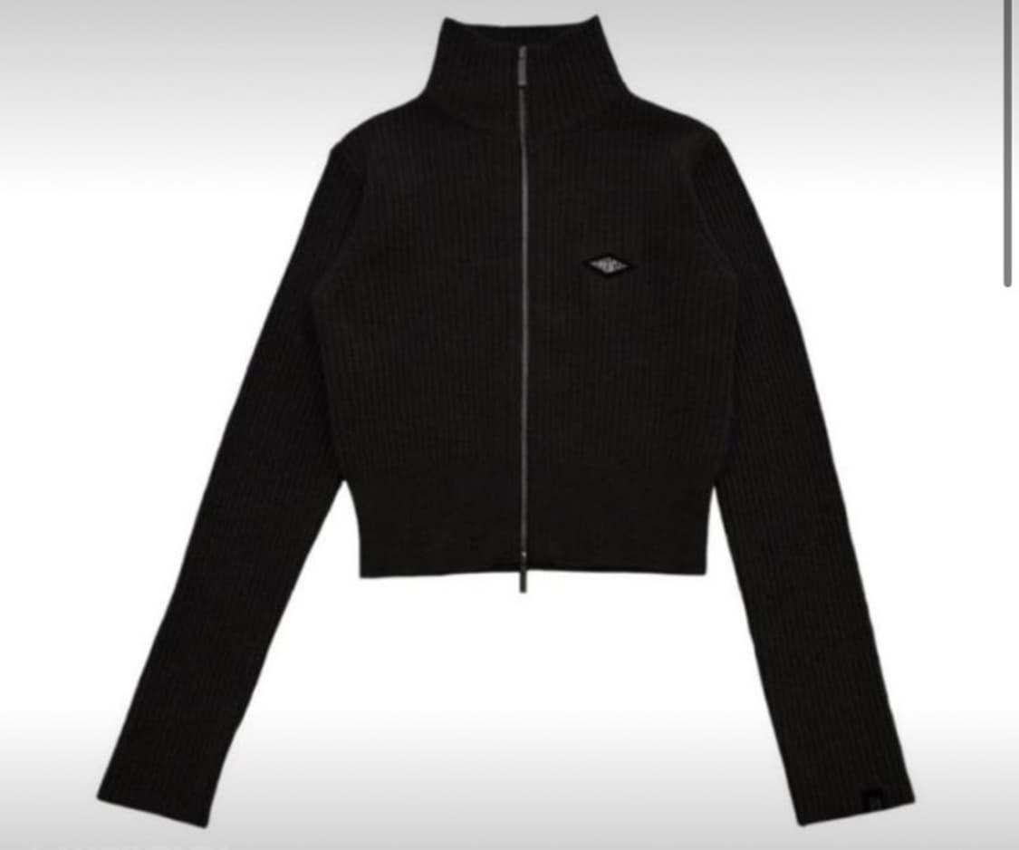 보헤미안서울 다이아 로고 하이넥 니트집업 블랙 상품이미지1