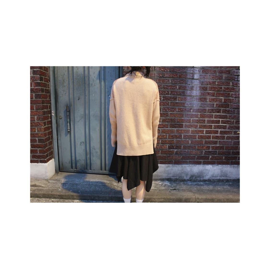“Give Me Love” Turtle Neck Sweater 상품이미지4