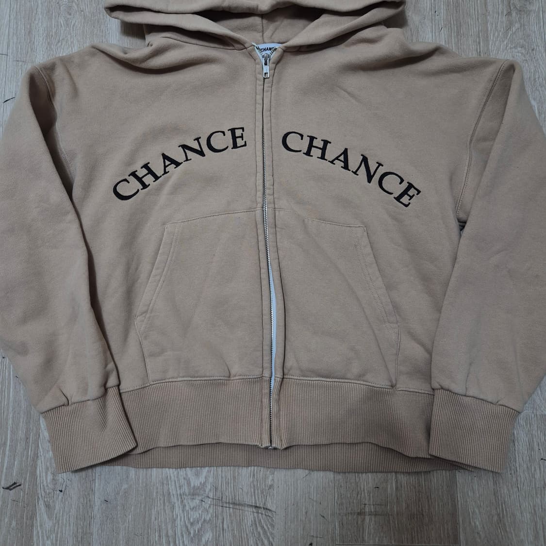 챈스챈스 빅로고 오버핏 크롭컷 후드집업 FREE 상품이미지3
