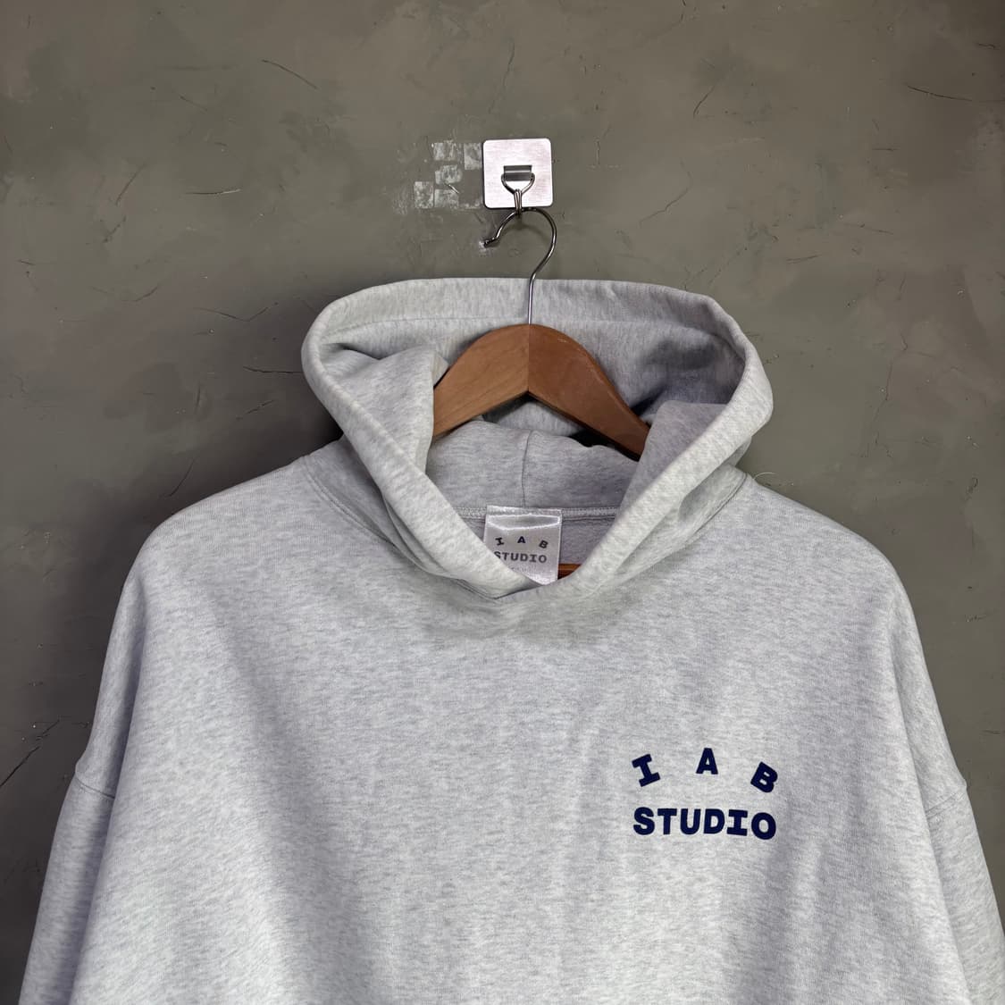 아이앱스튜디오 후드티 그레이 상품이미지2