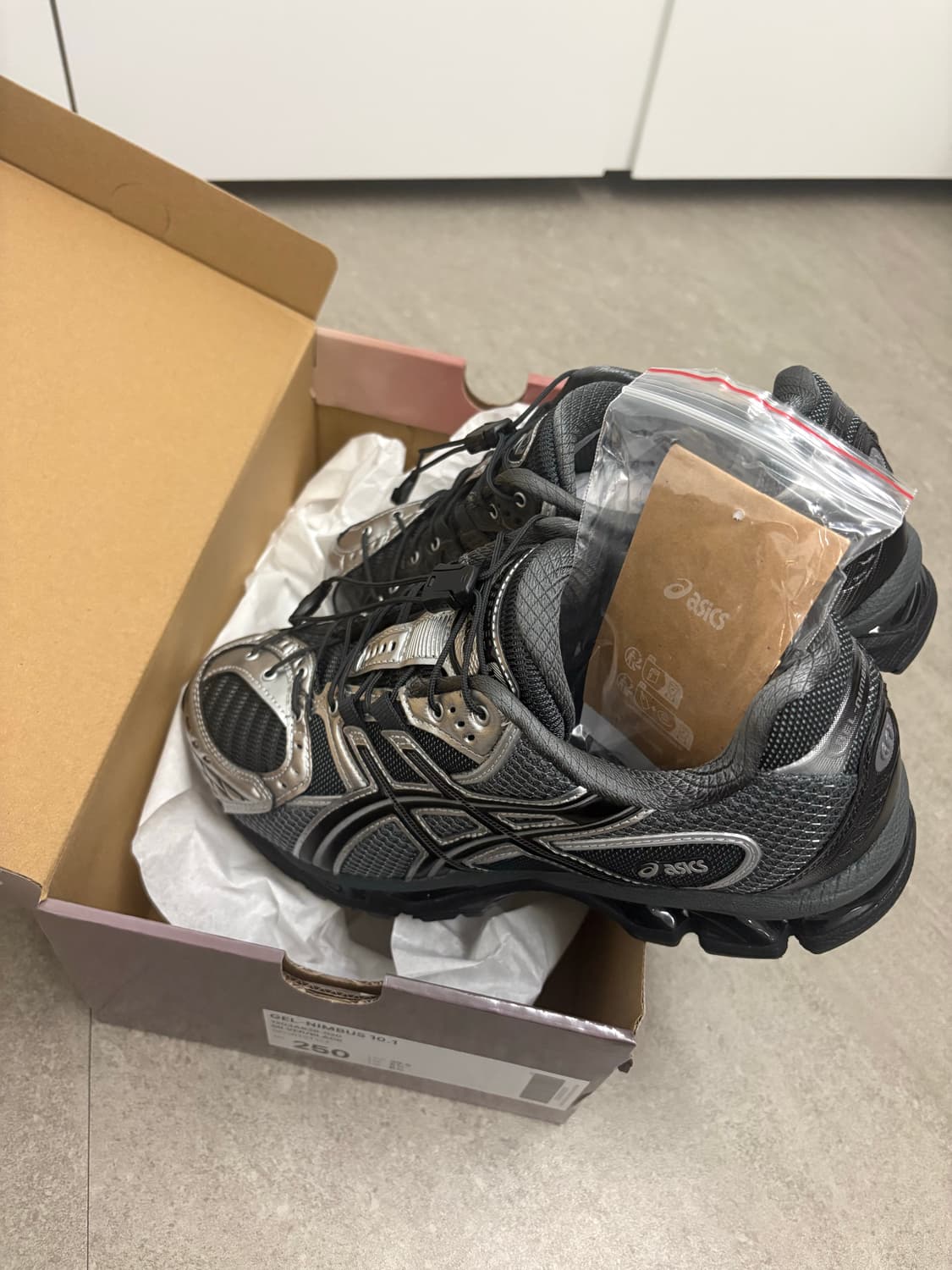 아식스 X 언어펙티드 젤-님버스 10.1 - 실버:블랙 새상품 상품이미지3