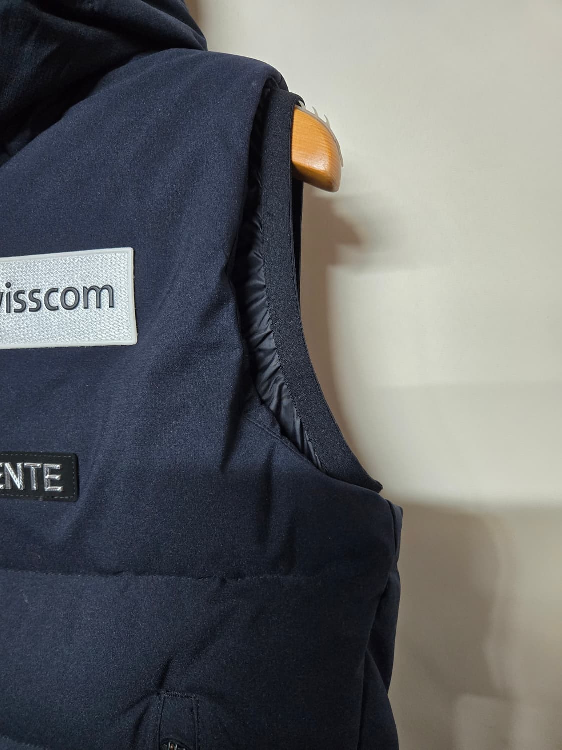 데상트 스위스 스키팀 패딩  조끼 네이비 후드 S 상품이미지4