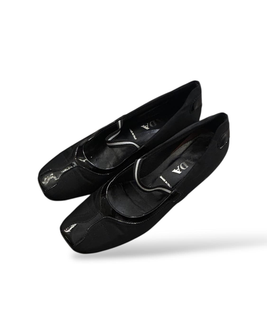 프라다 스포츠 스퀘어 토 플랫 스니커즈 상품이미지2