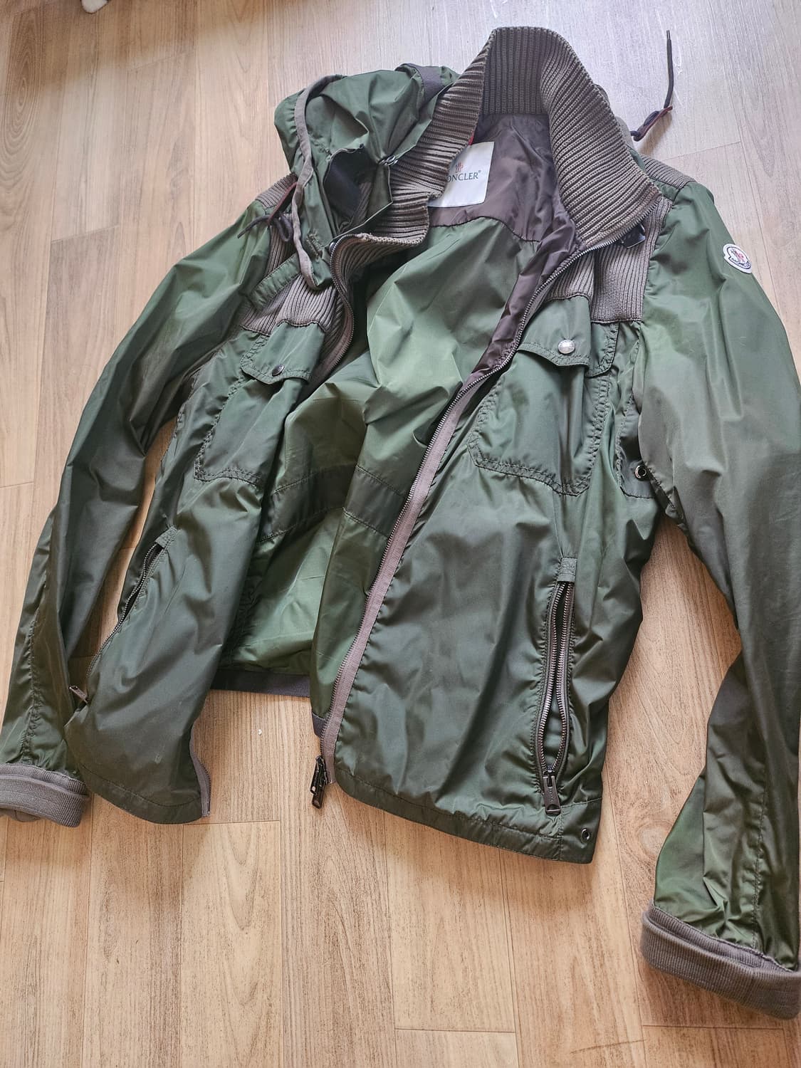 몽클레어바람막이판매합니다 상품이미지3