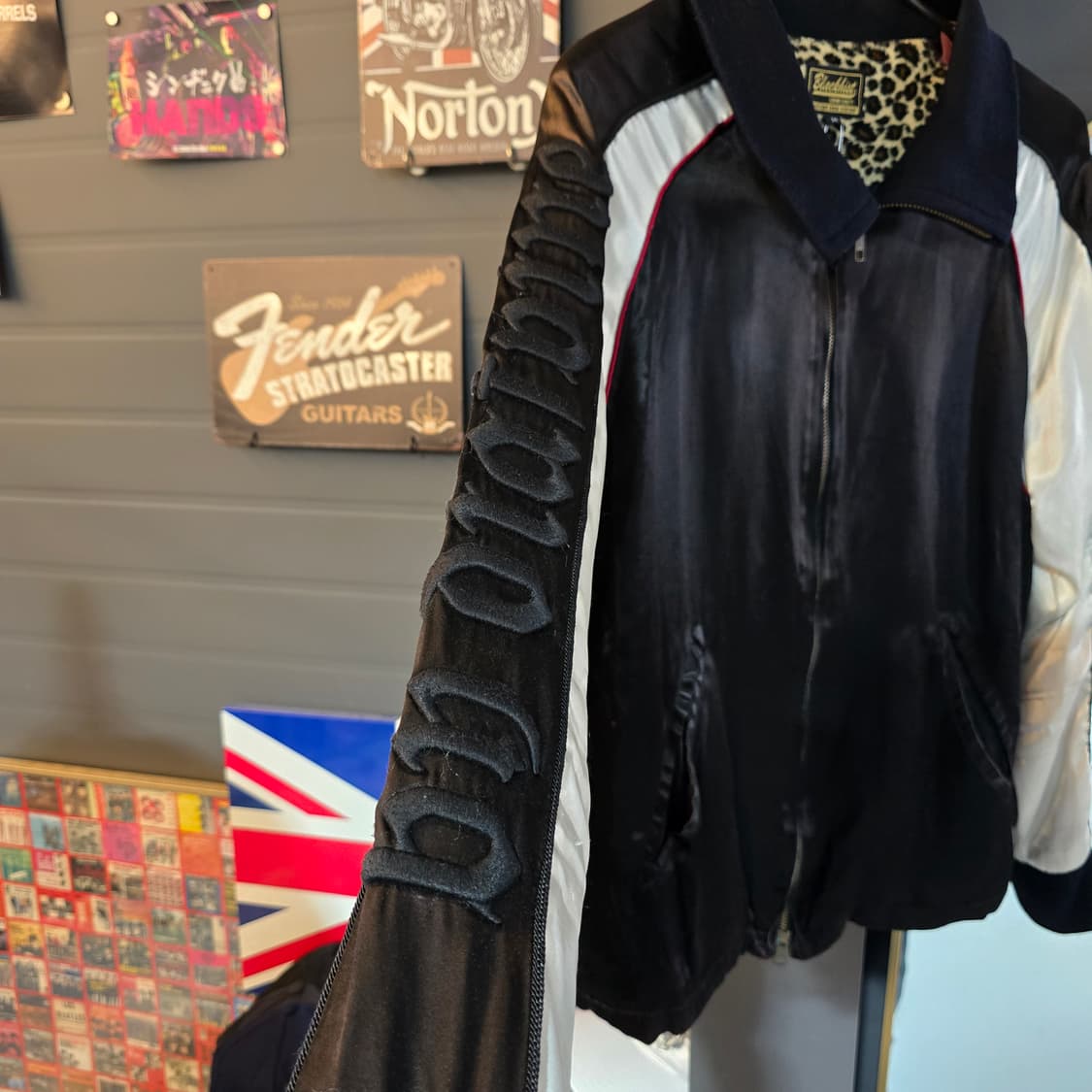 디아프바인 블랙힐즈 레오파드 안감 자켓 블랙 M 상품이미지6