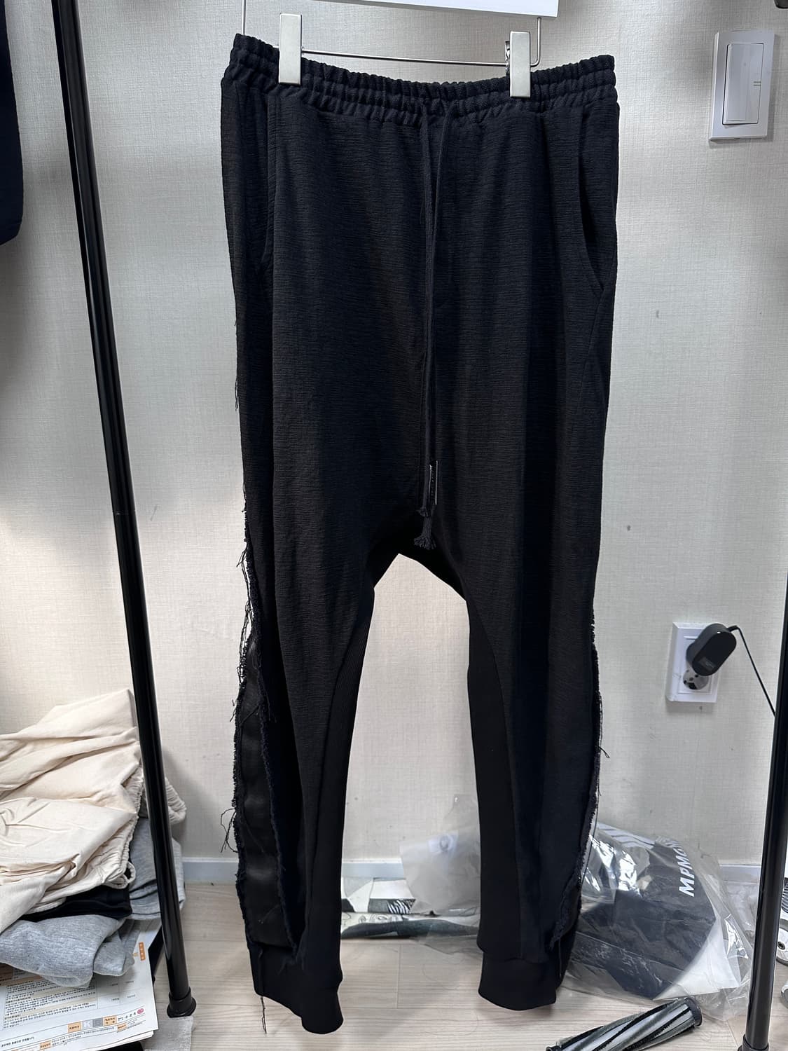 Army of me 조거팬츠 상품이미지1