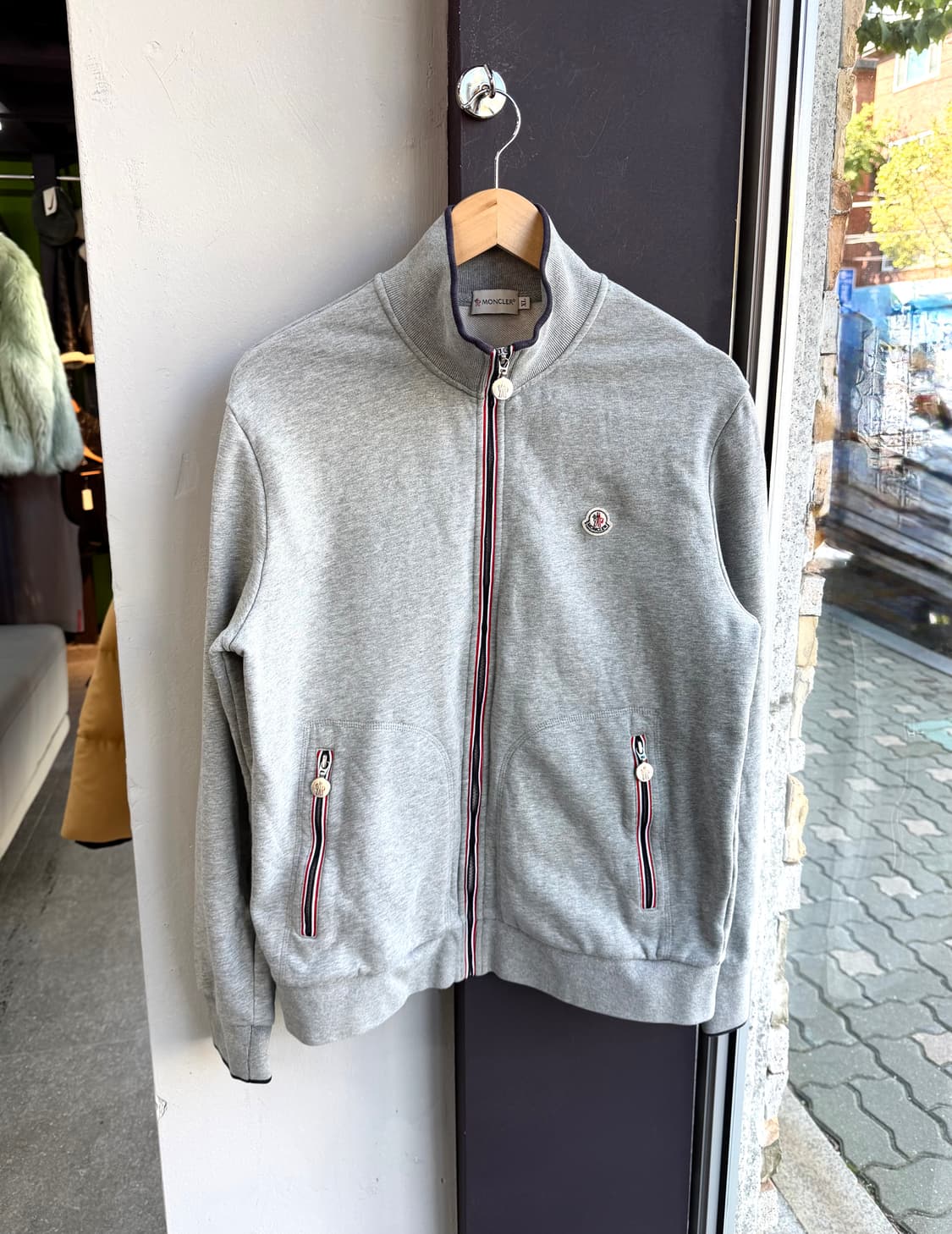 XL/ 몽클레어 와펜패치 트리콧라인 집업 상품이미지3