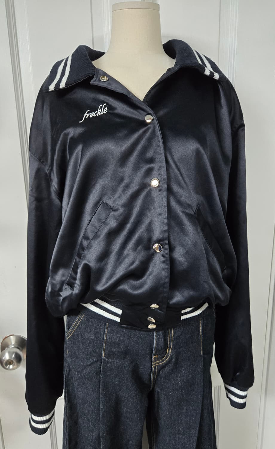 프레클 새틴 바시티자켓 상품이미지4